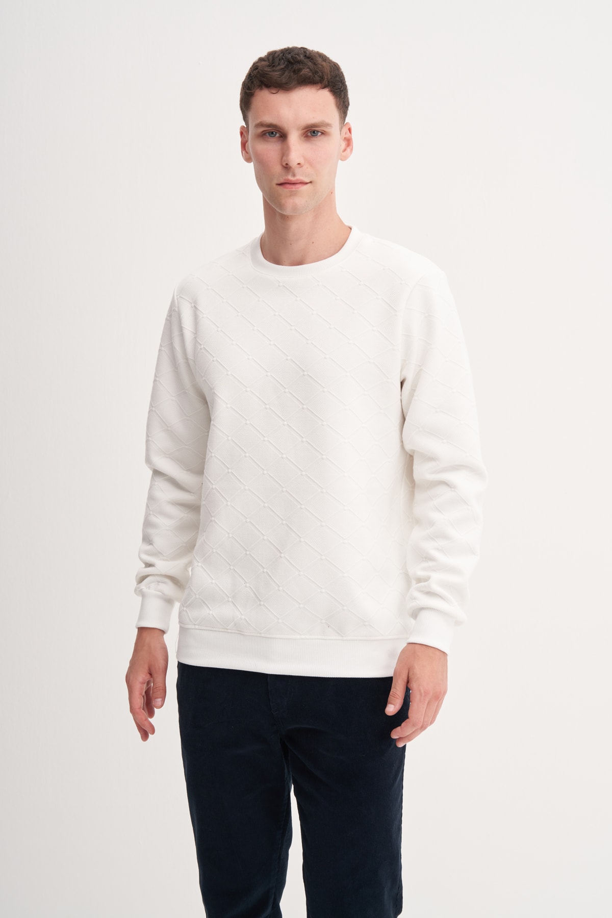 Baklava Desenli Kapitone Jakar Erkek Ekru Sweatshirt CAZ 53410