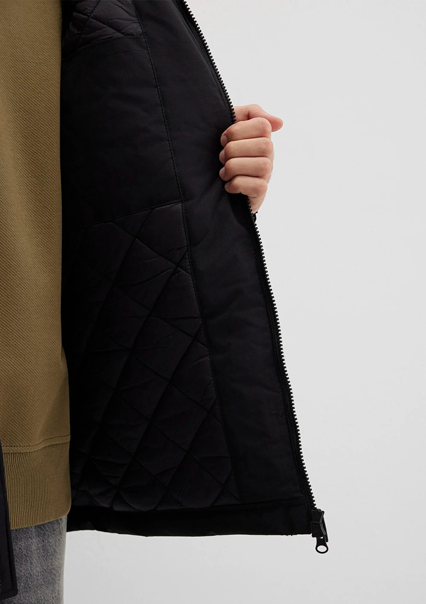 Kapüşonlu Siyah Erkek Parka