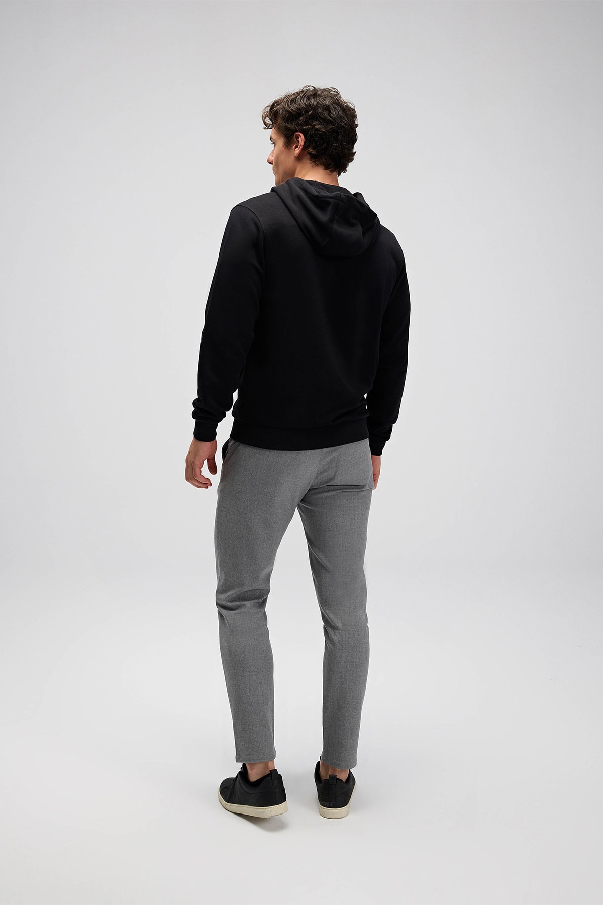 Erkek Fermuarlı Kapüşonlu Sweatshirt EM555-BK