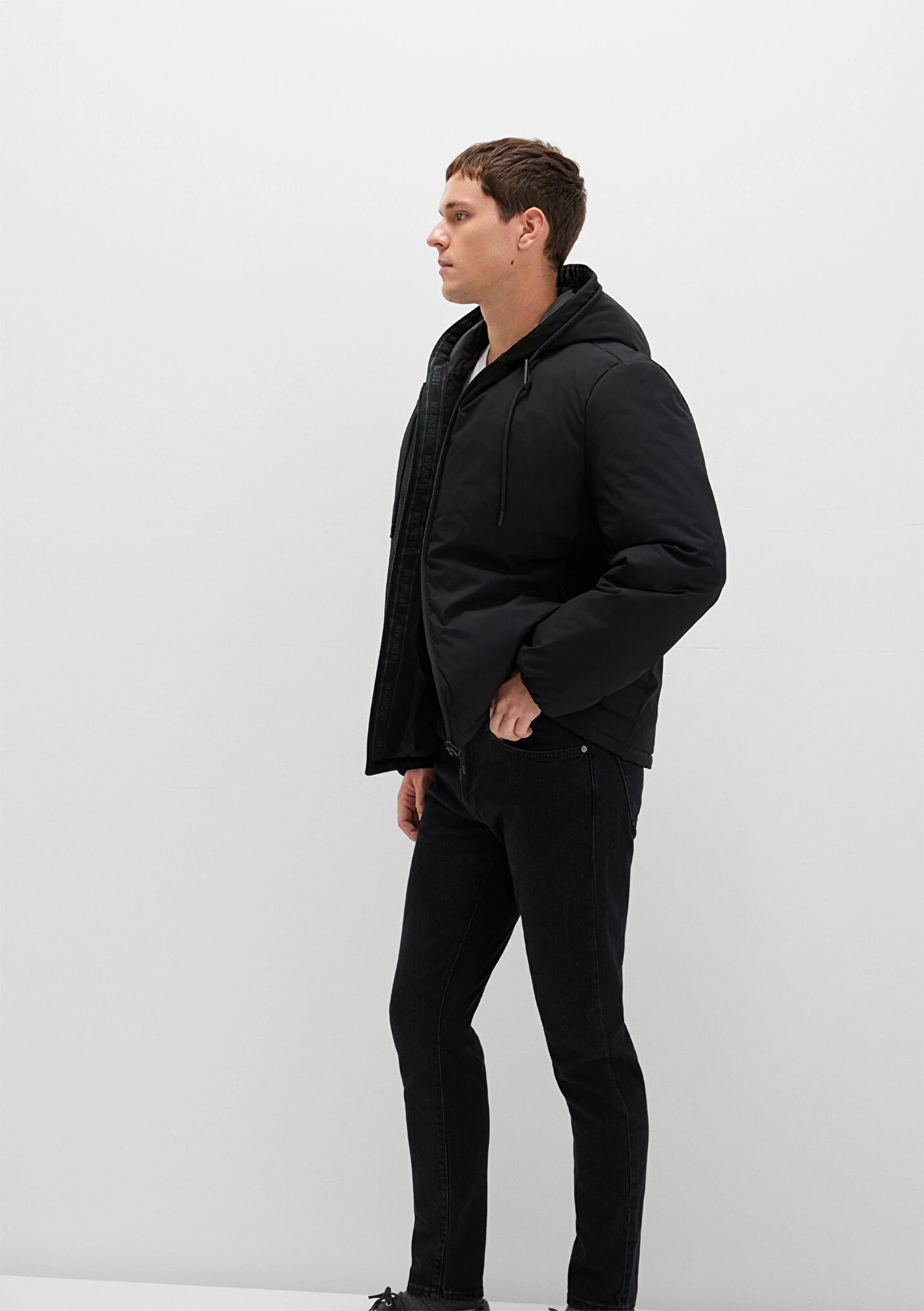 Kapüşonlu Siyah Şişme Erkek Mont 0110352-900