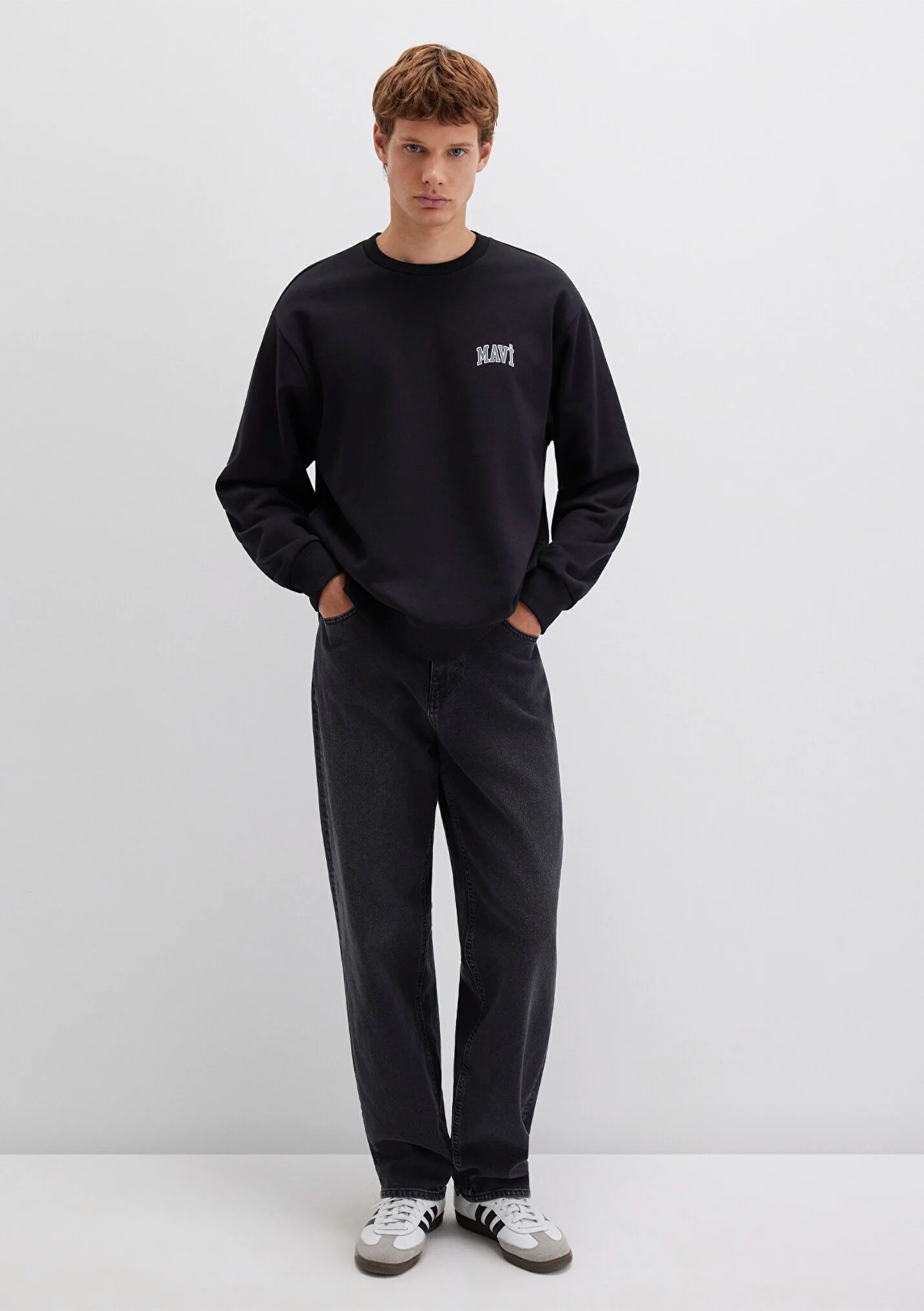 Erkek Mavi Logo Baskılı Siyah Sweatshirt 0611716-900