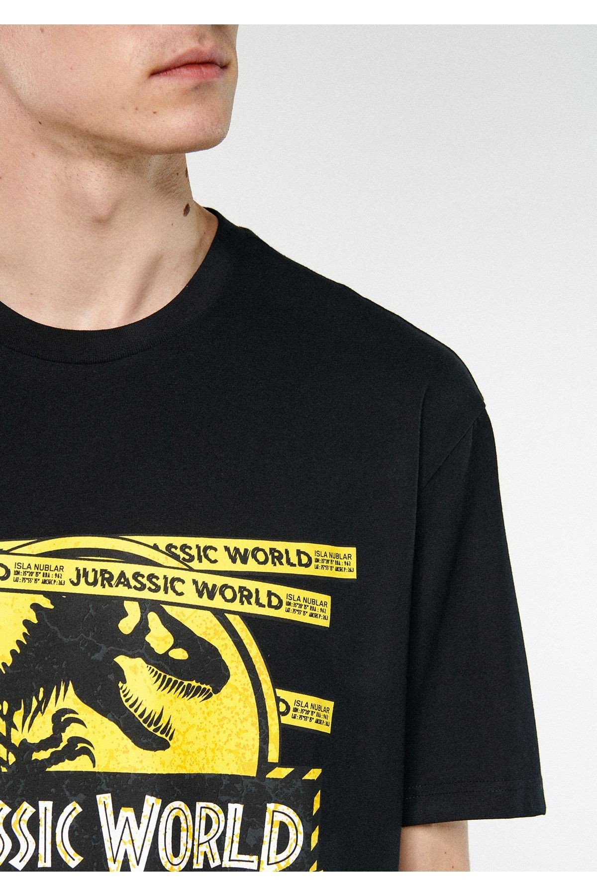 Mavi JURASSIC WORLD BASKILI TİŞÖRT Siyah