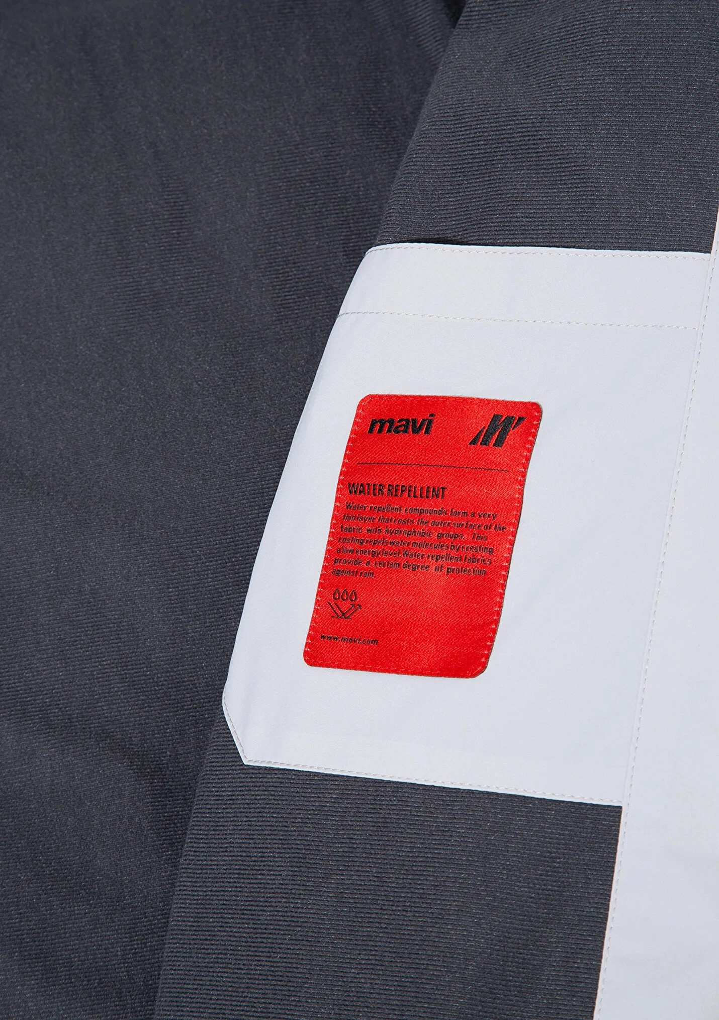 Kapüşonlu Su İtici Şişme Gri Erkek Mont