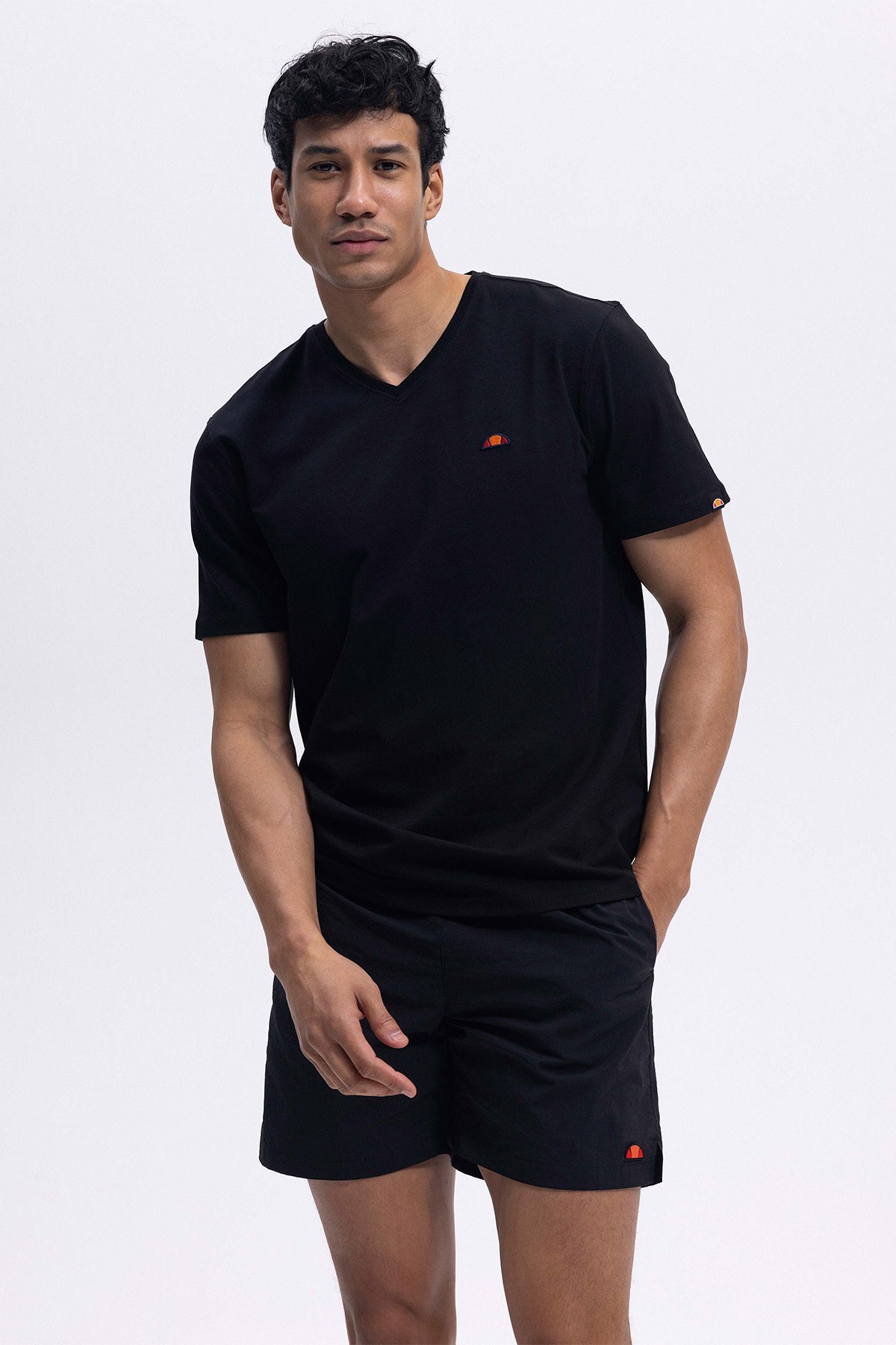 Ellesse Erkek Siyah V Yaka Tişört EM186-1-BK