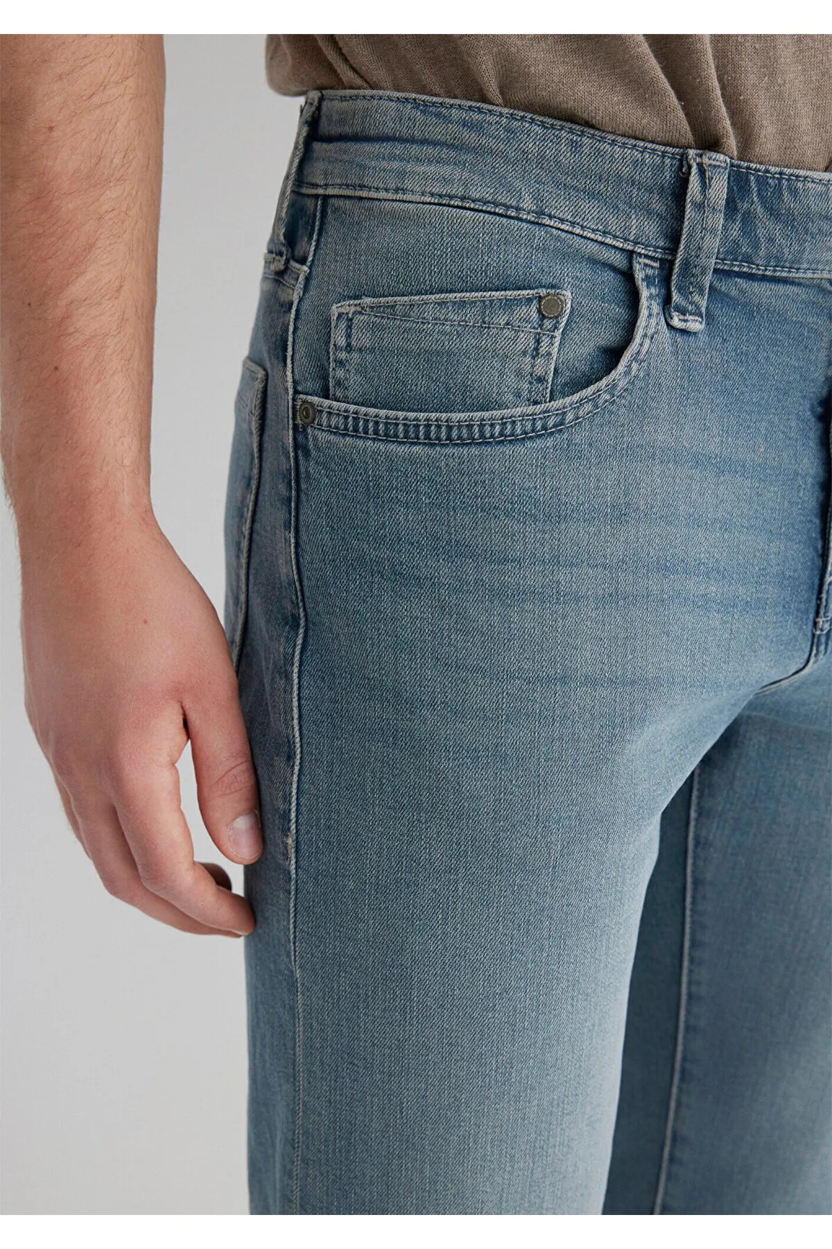 Mavi Nicholas Mavi Premium Vintage Puslu Indigo Jean Şort 0416089816