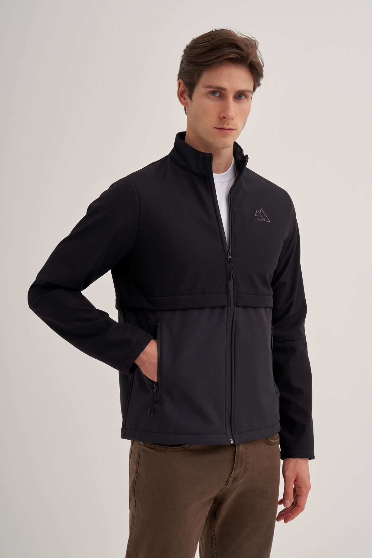 Cazador CAZ 1032 Erkek Softshell Mont - SİYAH