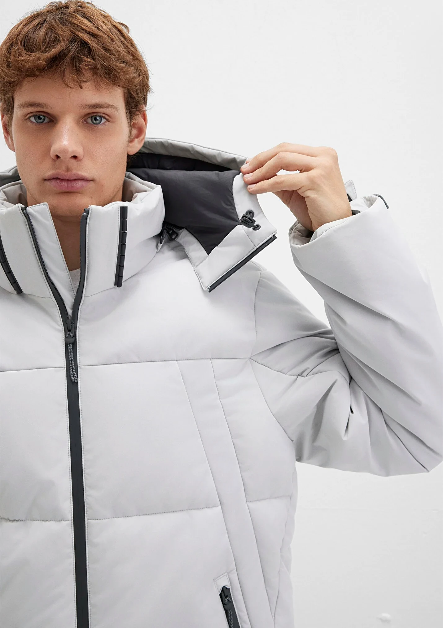 Erkek Kapüşonlu Gri Şişme Mont