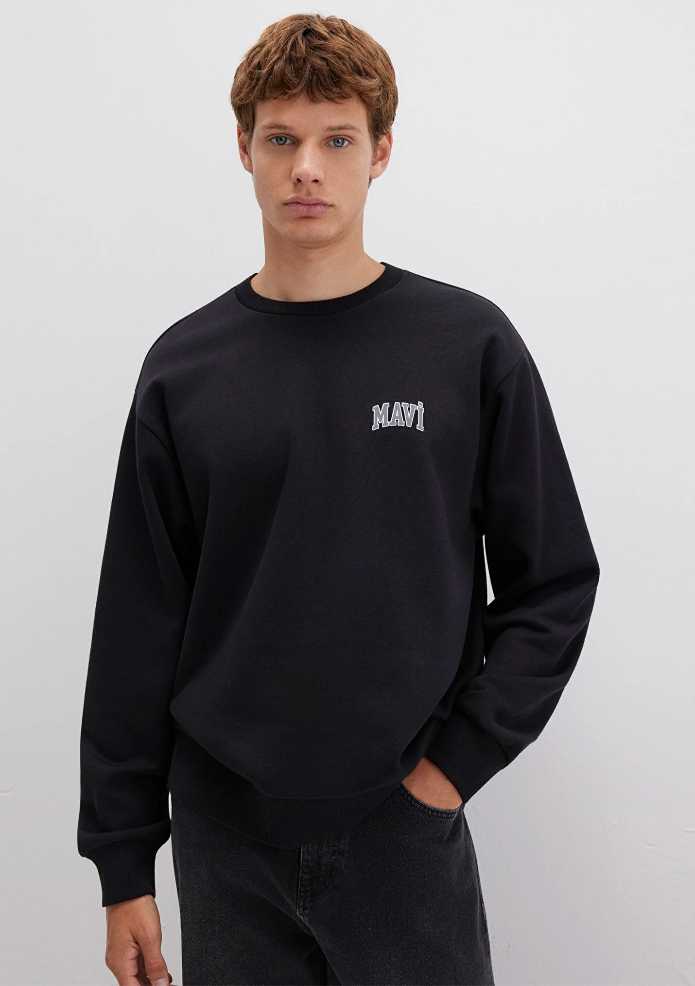 Erkek Mavi Logo Baskılı Siyah Sweatshirt 0611716-900
