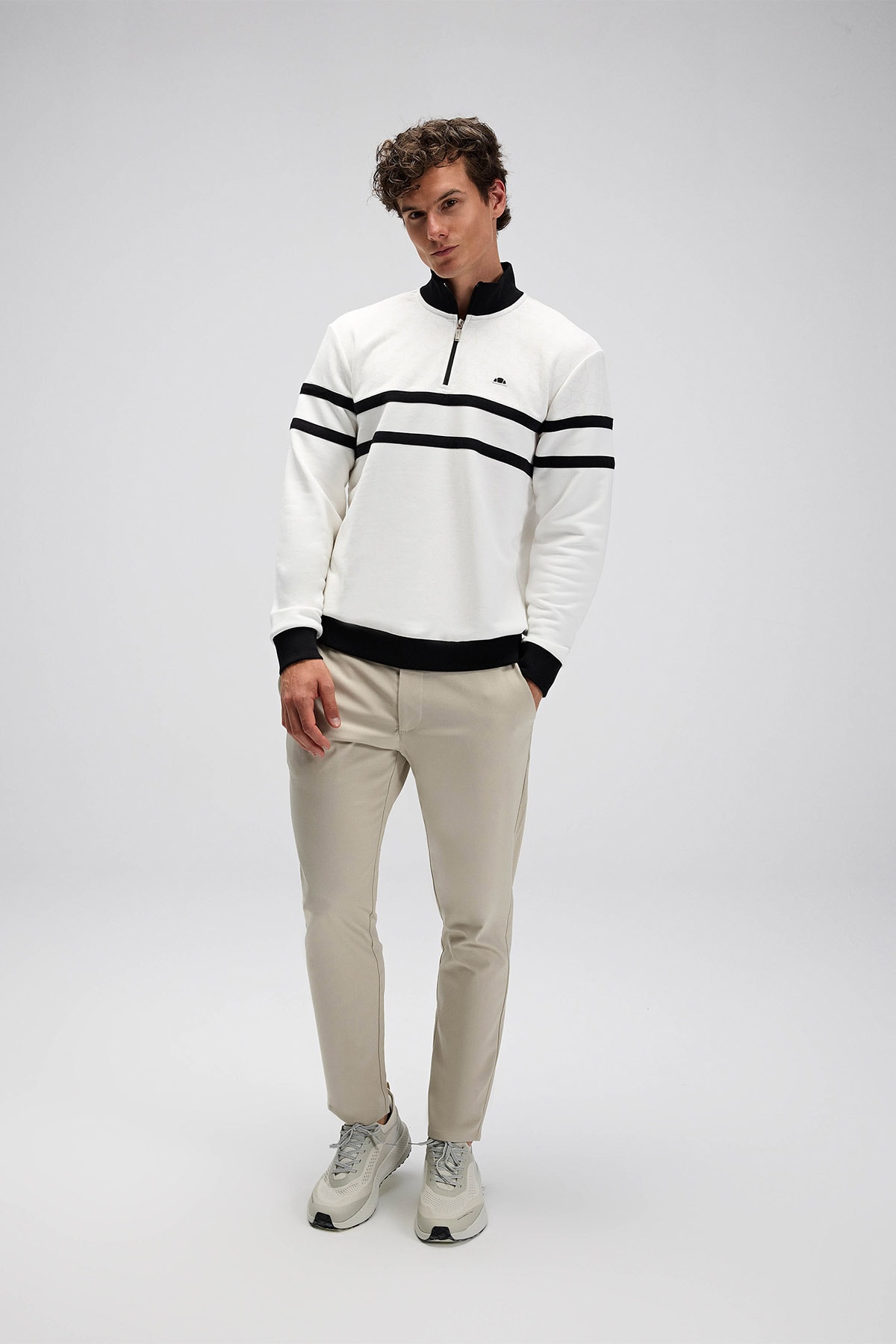 Erkek Beyaz Yarım Fermuarlı Sweatshirt EM619-OF