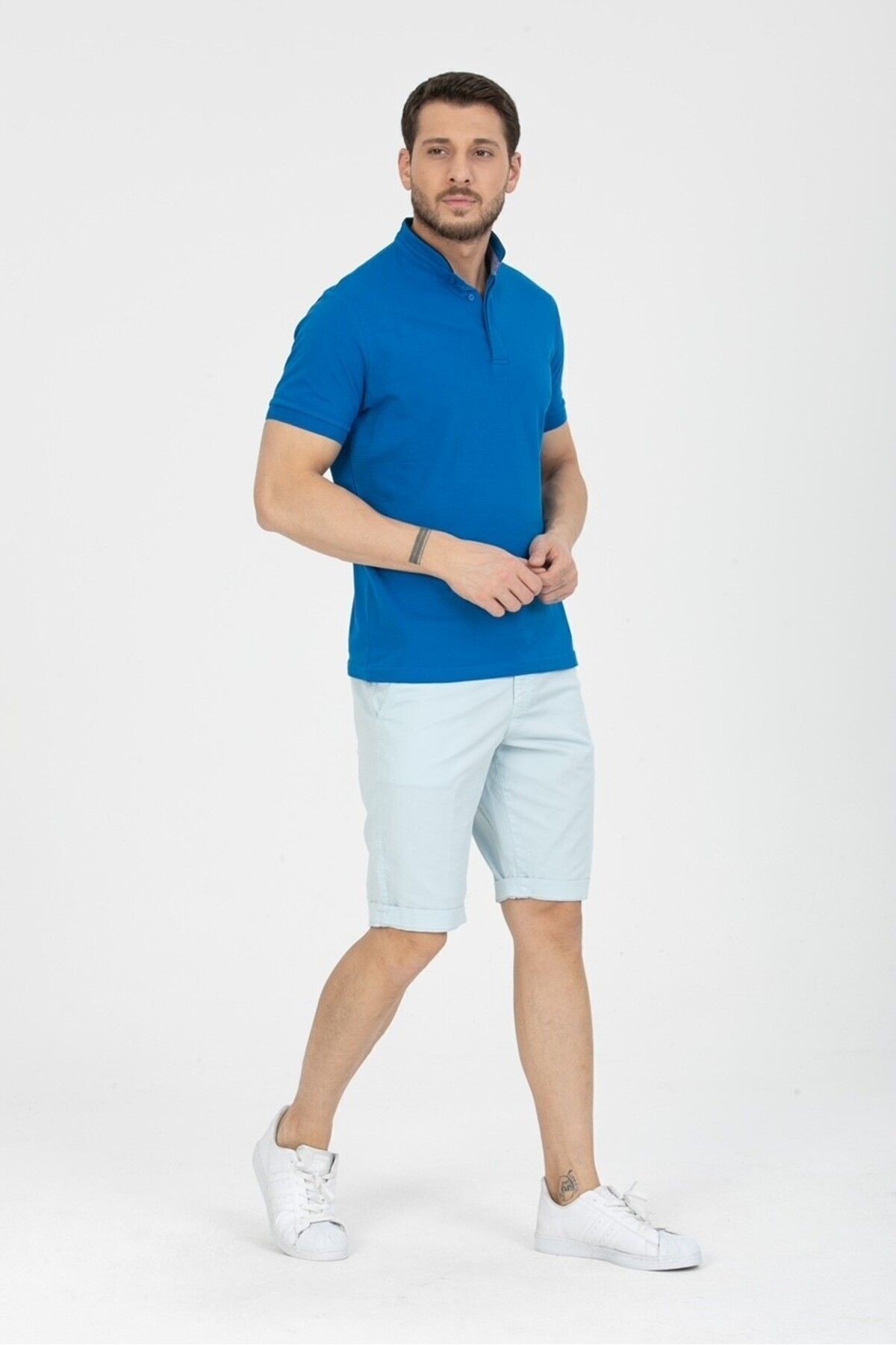 Erkek Beyaz Pamuklu Kemer Hediyeli Yandan Cepli Relaxed Fit Kapri Şort - mavi