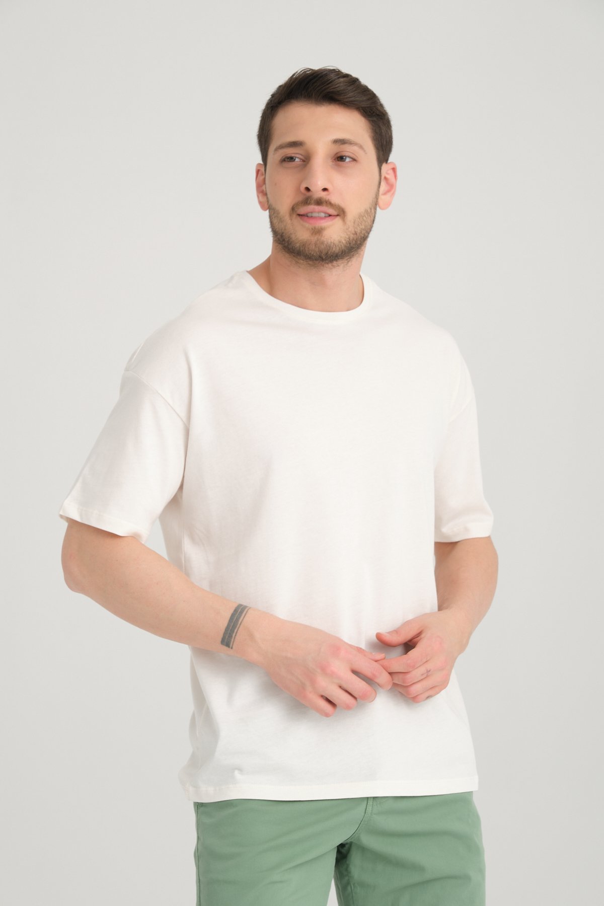 Erkek Camel Oversize Sırt Baskılı %100 Pamuk T-shirt - beyaz