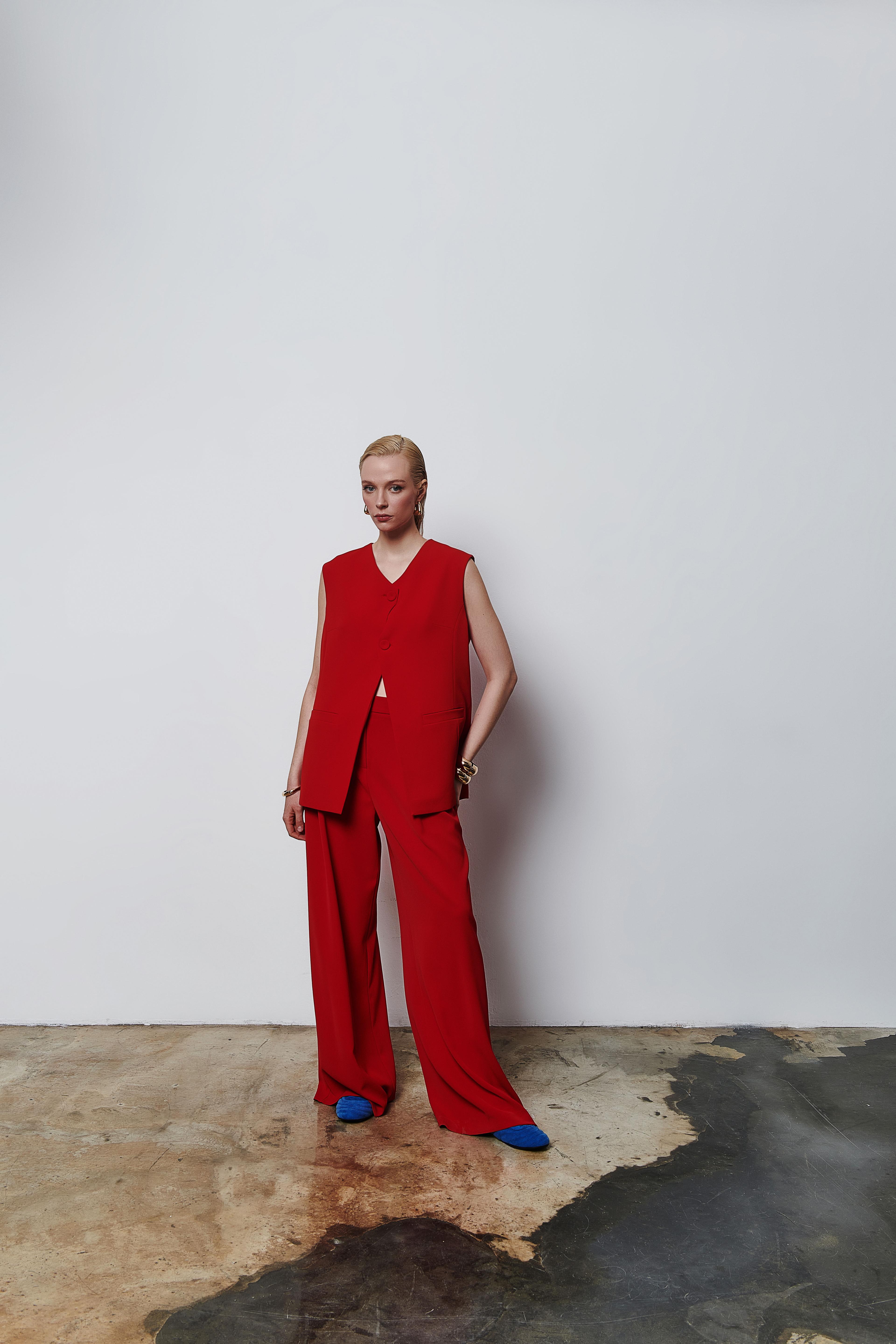 Sleeveless Vest with Pocket Detail - Red