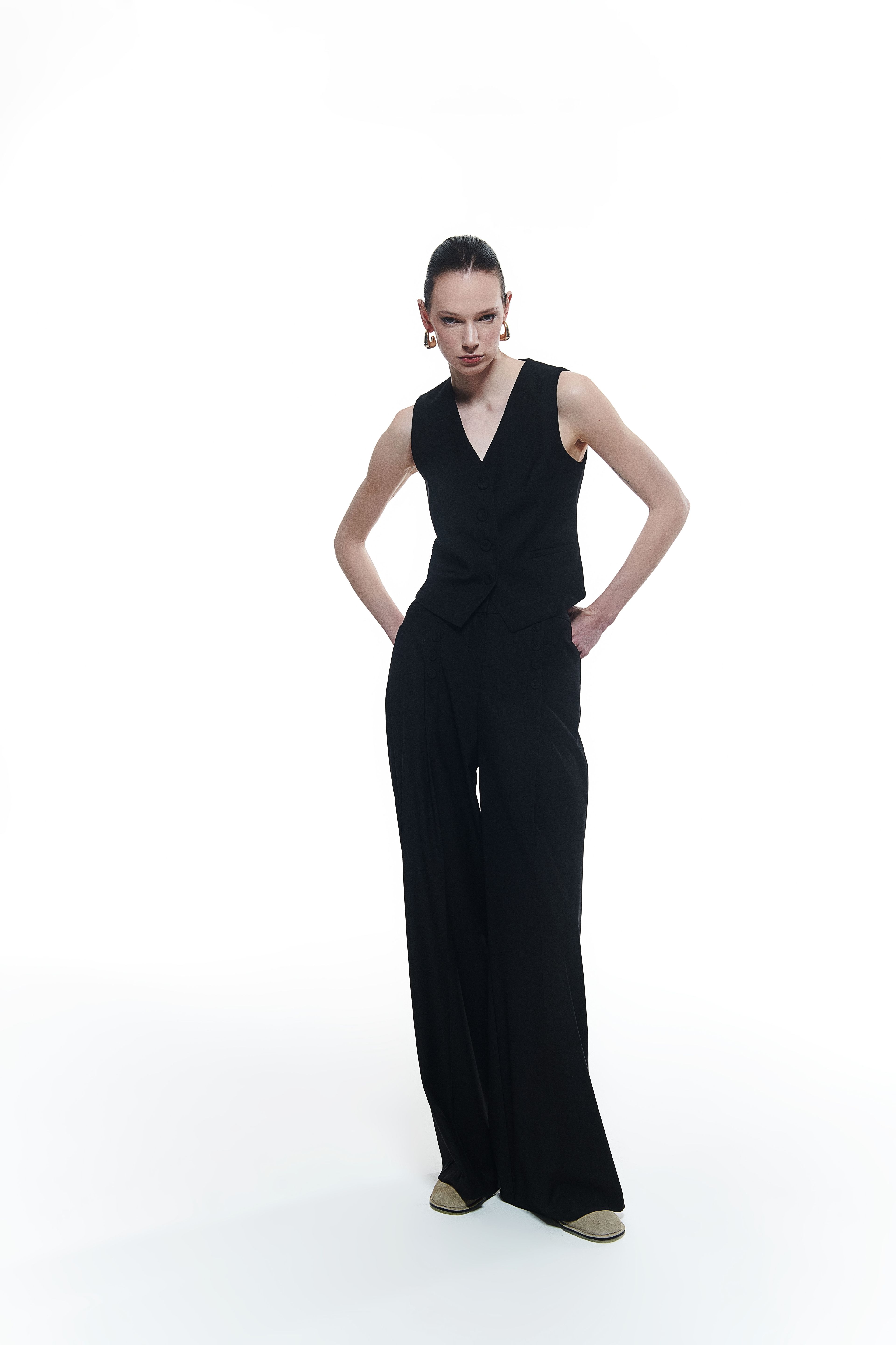 V Neck Buttoned Vest - Black
