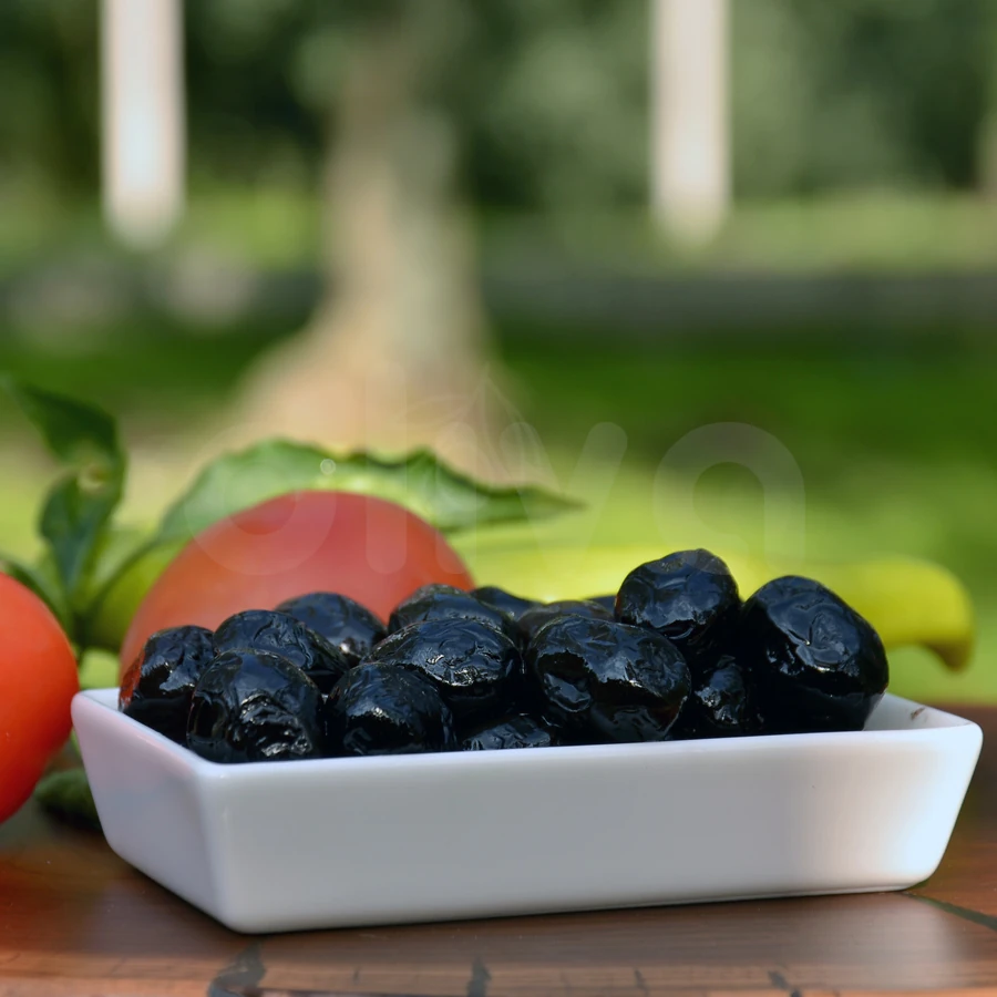 Gemlik Siyah Zeytin 4 Adet × 900 g (231–260 kalibre)