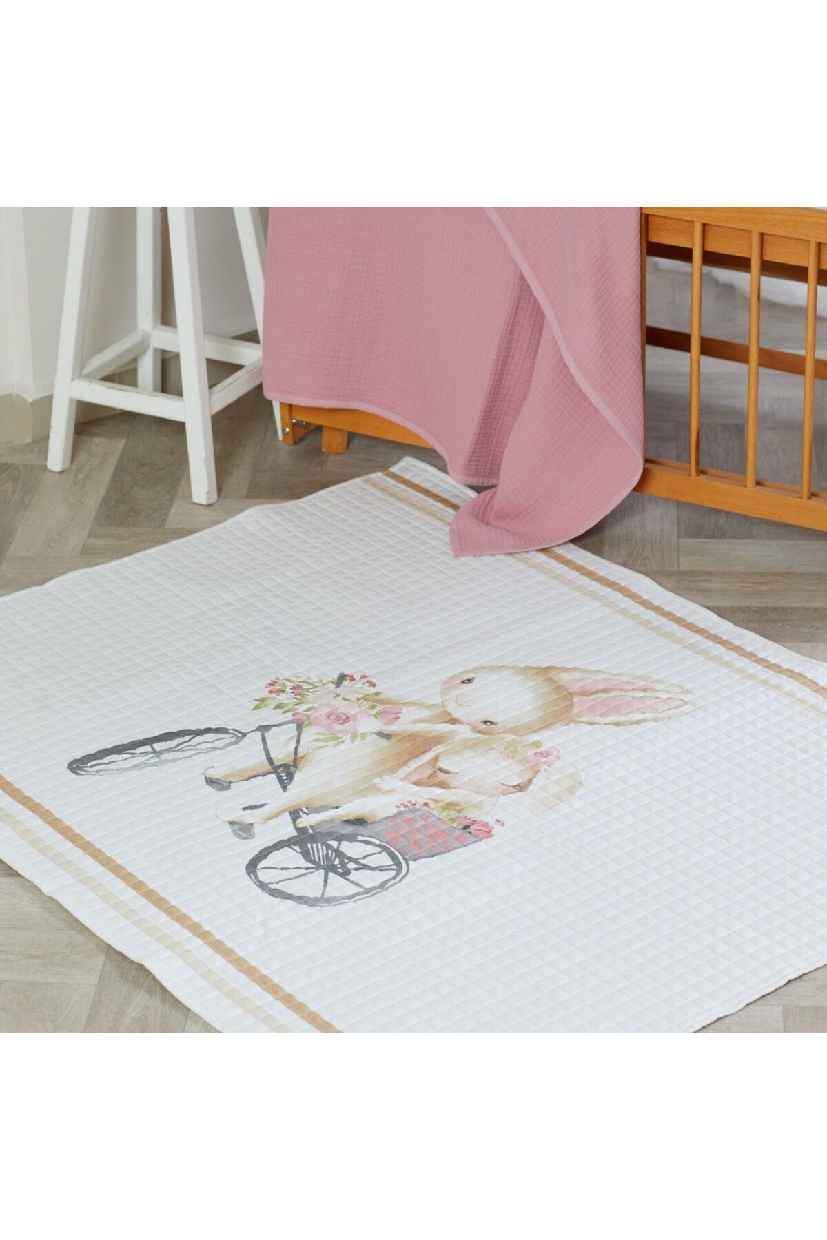 %100 Organik Pamuk Çocuk Oyun Matı - Bisikletli Tavşan Temalı - 120 X 150 Cm - pembe beyaz