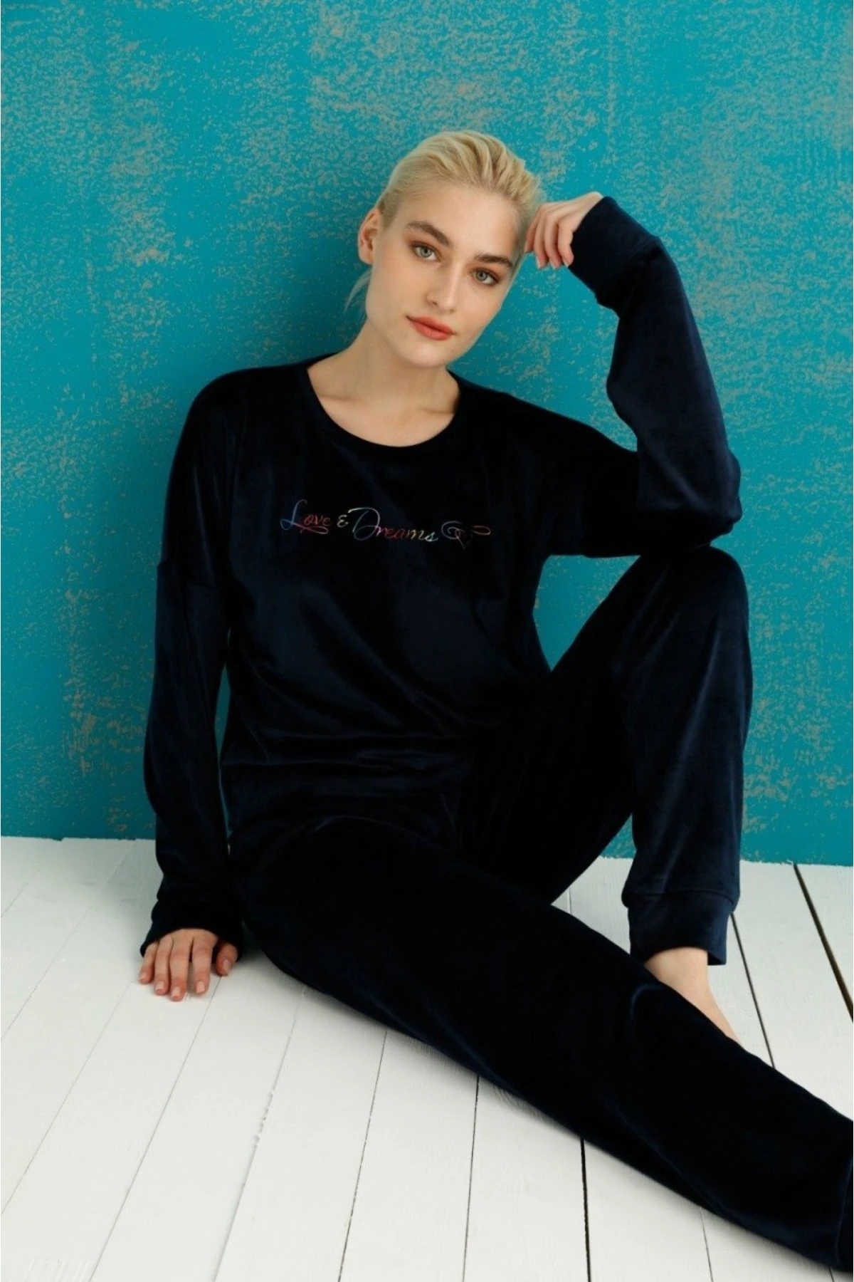 4200-2 Kadın Baskılı Kadife Pijama Takımı