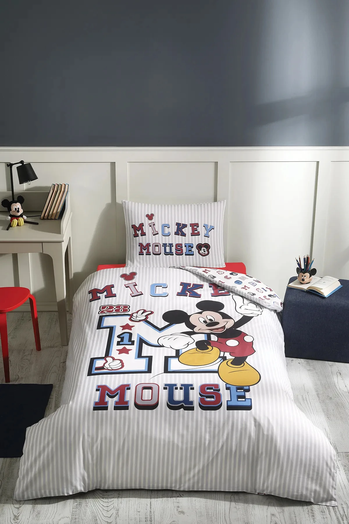 Mickey Mouse College Tek Kişilik Disney Lisanslı Lastikli Çarşaf Çocuk Nevresim Takımı
