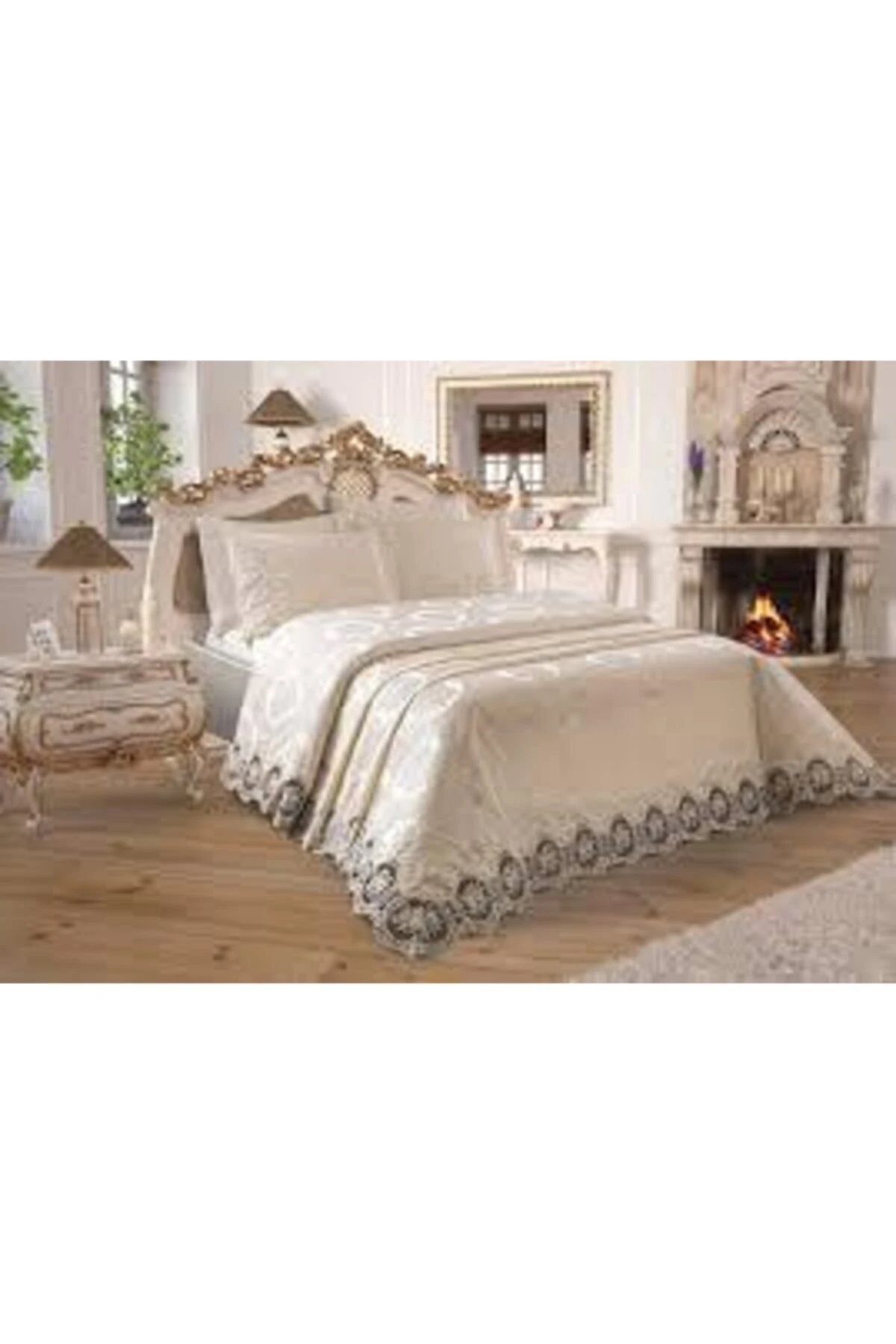 Dantelli Karina Pike Takımı