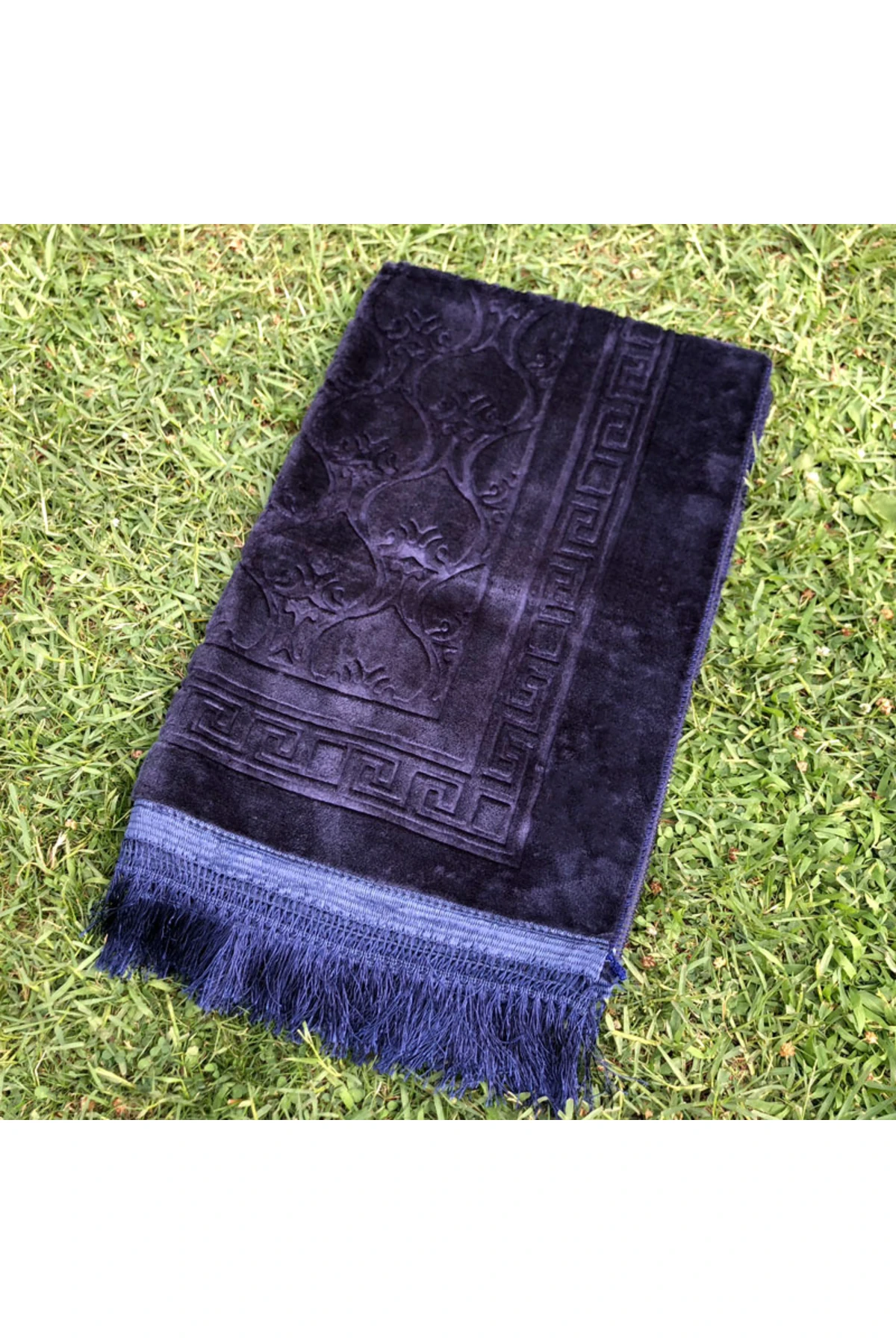 Lüks Kalın Yumuşak Peluş Kaymaz Deri Tabanlı Hediyelik Çeyizlik Seccade LACİVERT PELUŞ SECCADE