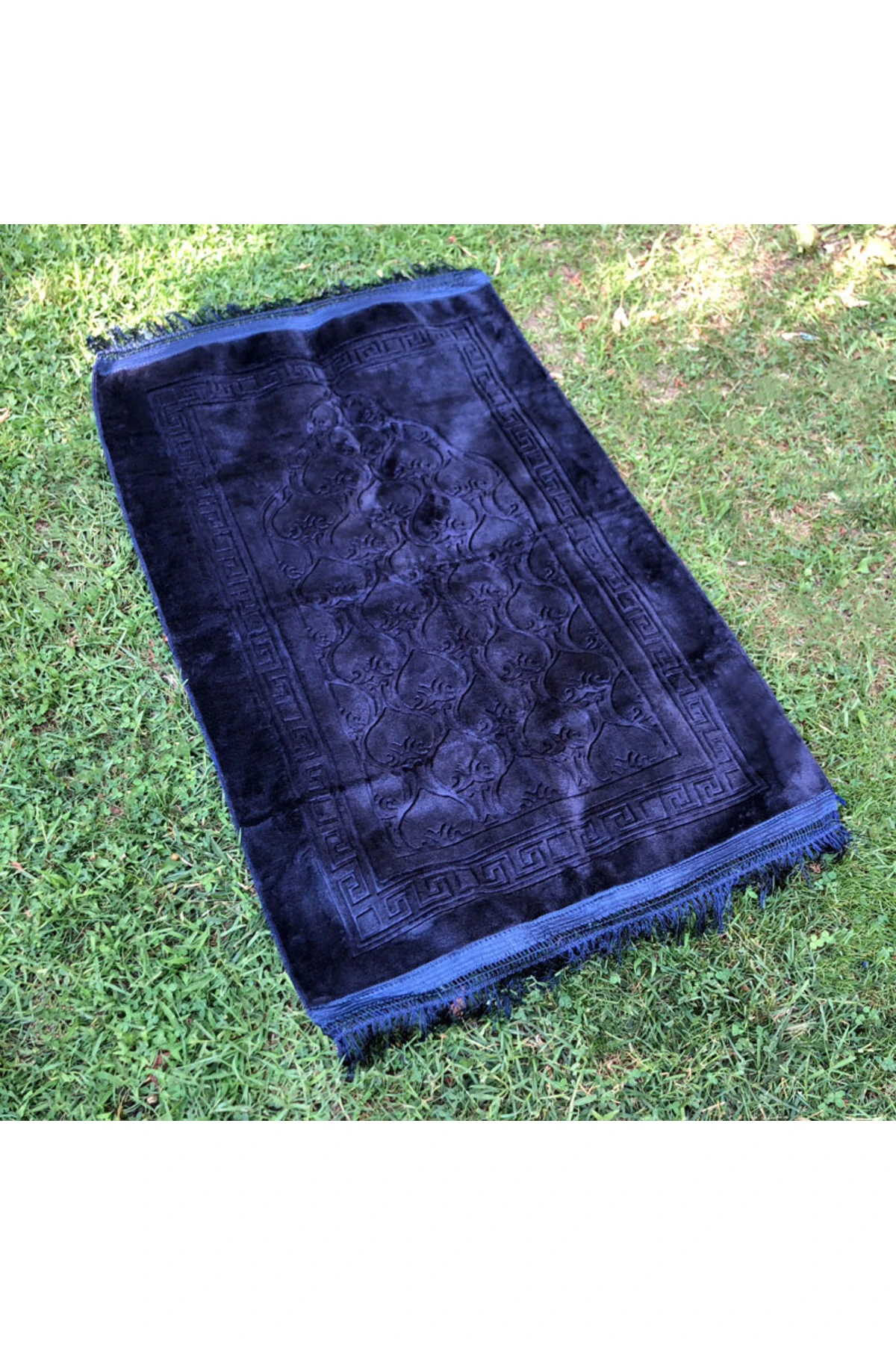 Lüks Kalın Yumuşak Peluş Kaymaz Deri Tabanlı Hediyelik Çeyizlik Seccade LACİVERT PELUŞ SECCADE