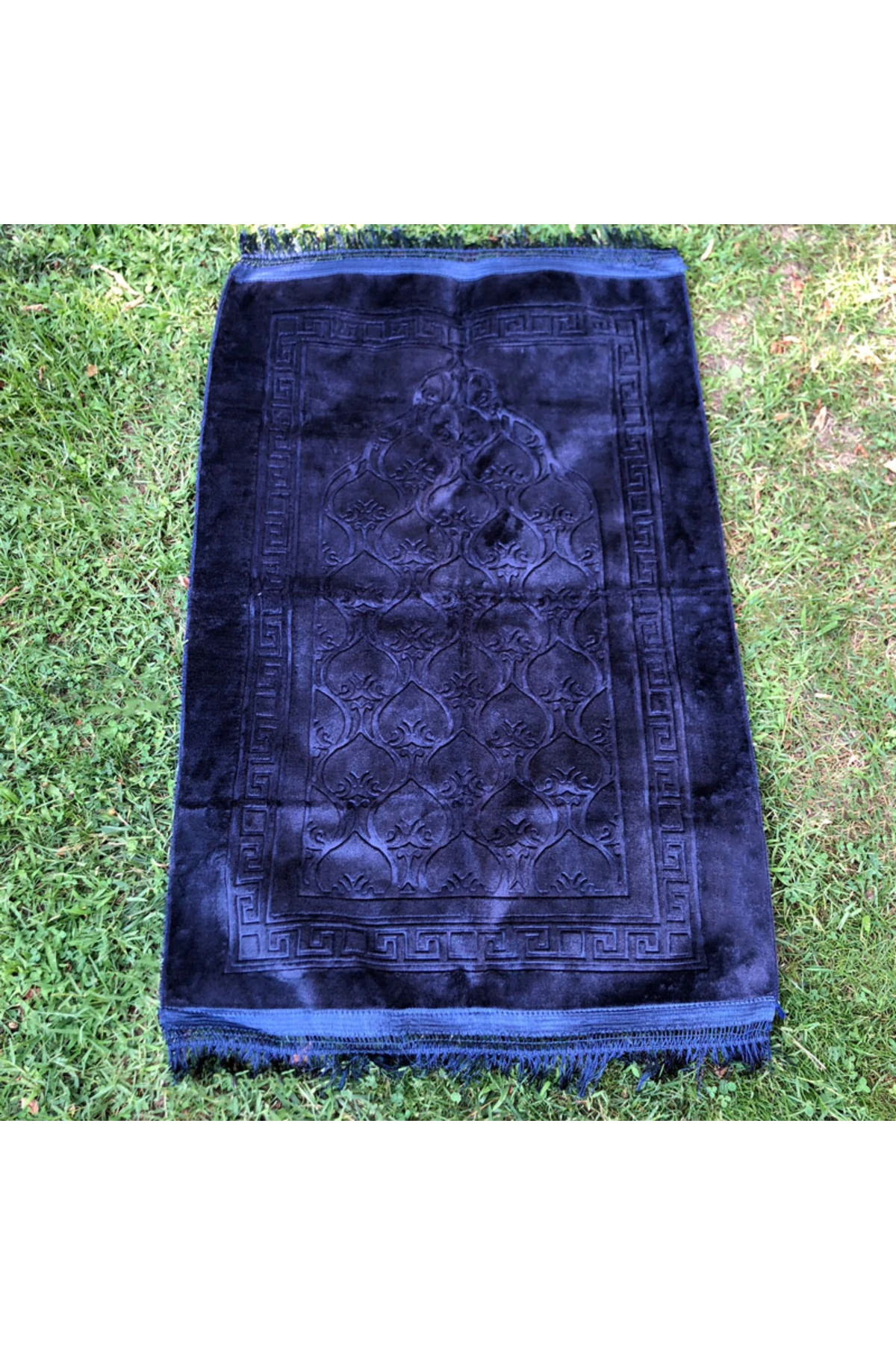 Lüks Kalın Yumuşak Peluş Kaymaz Deri Tabanlı Hediyelik Çeyizlik Seccade LACİVERT PELUŞ SECCADE