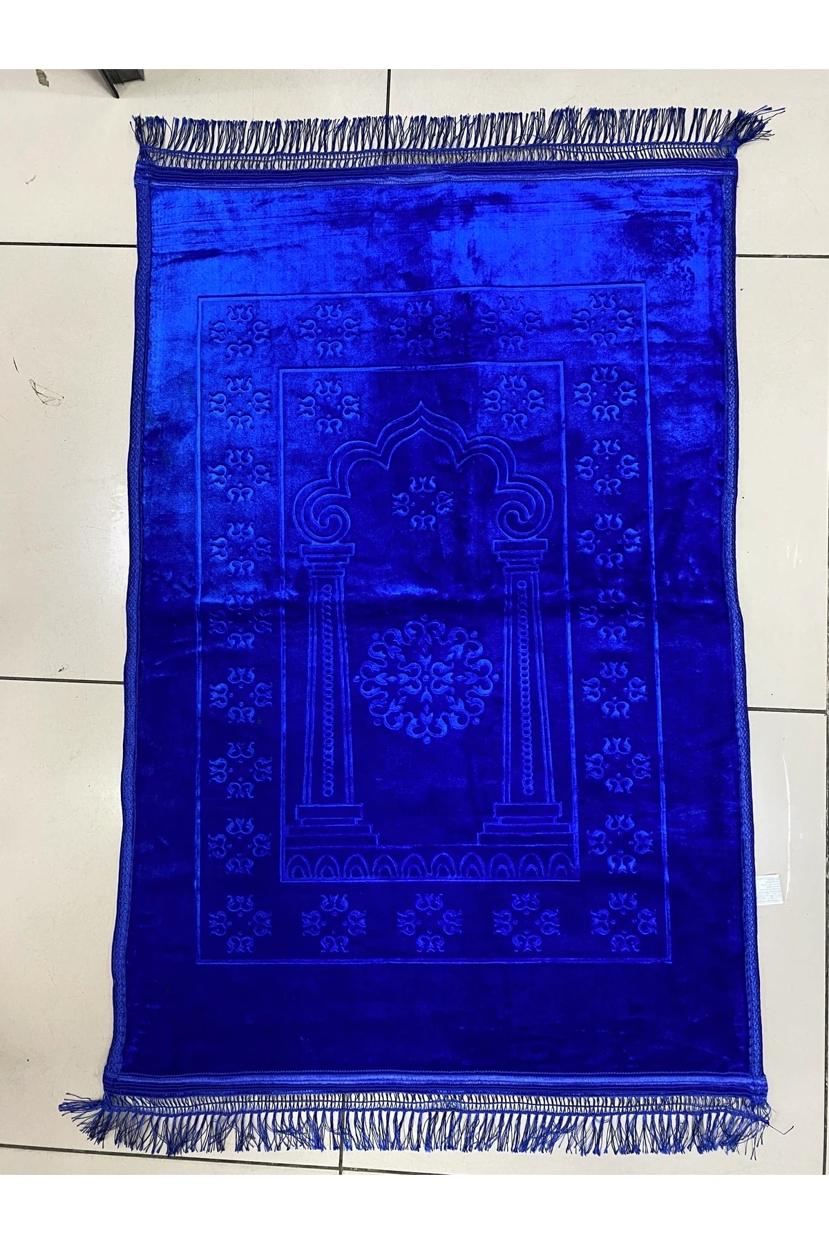 Lüks Kalın Yumuşak Peluş Seccade Kaymaz Taban Özellikli 80x120