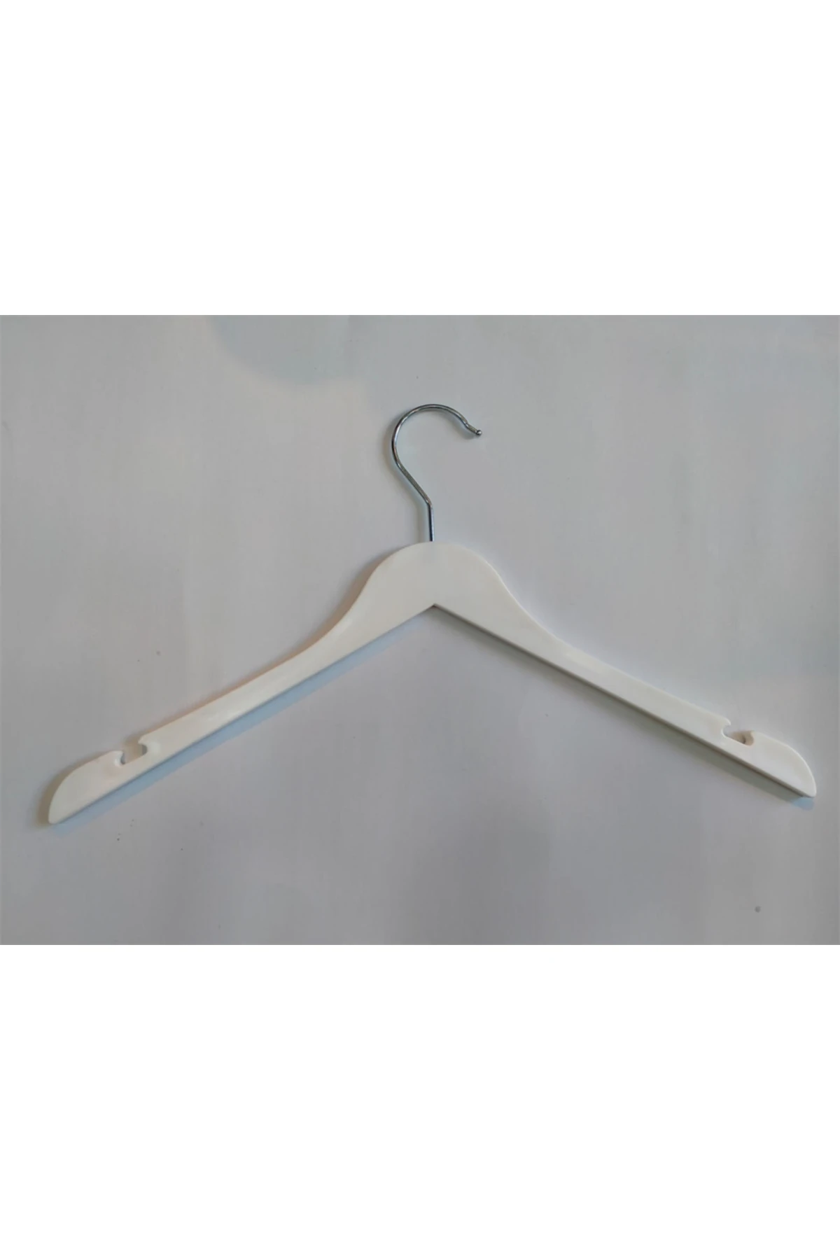 Plastik Ahşap Görünümlü İtalyan Askı Beyaz Renk Barsız