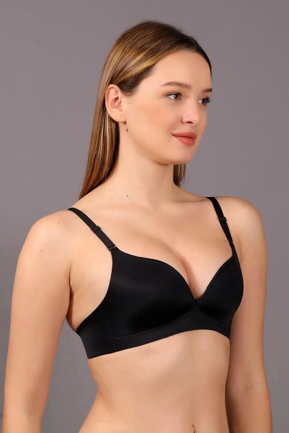 Lazer Kesim İnce Süngerli Yok Gibi Sütyen Balensiz Lazer Dikişsiz Kaplı