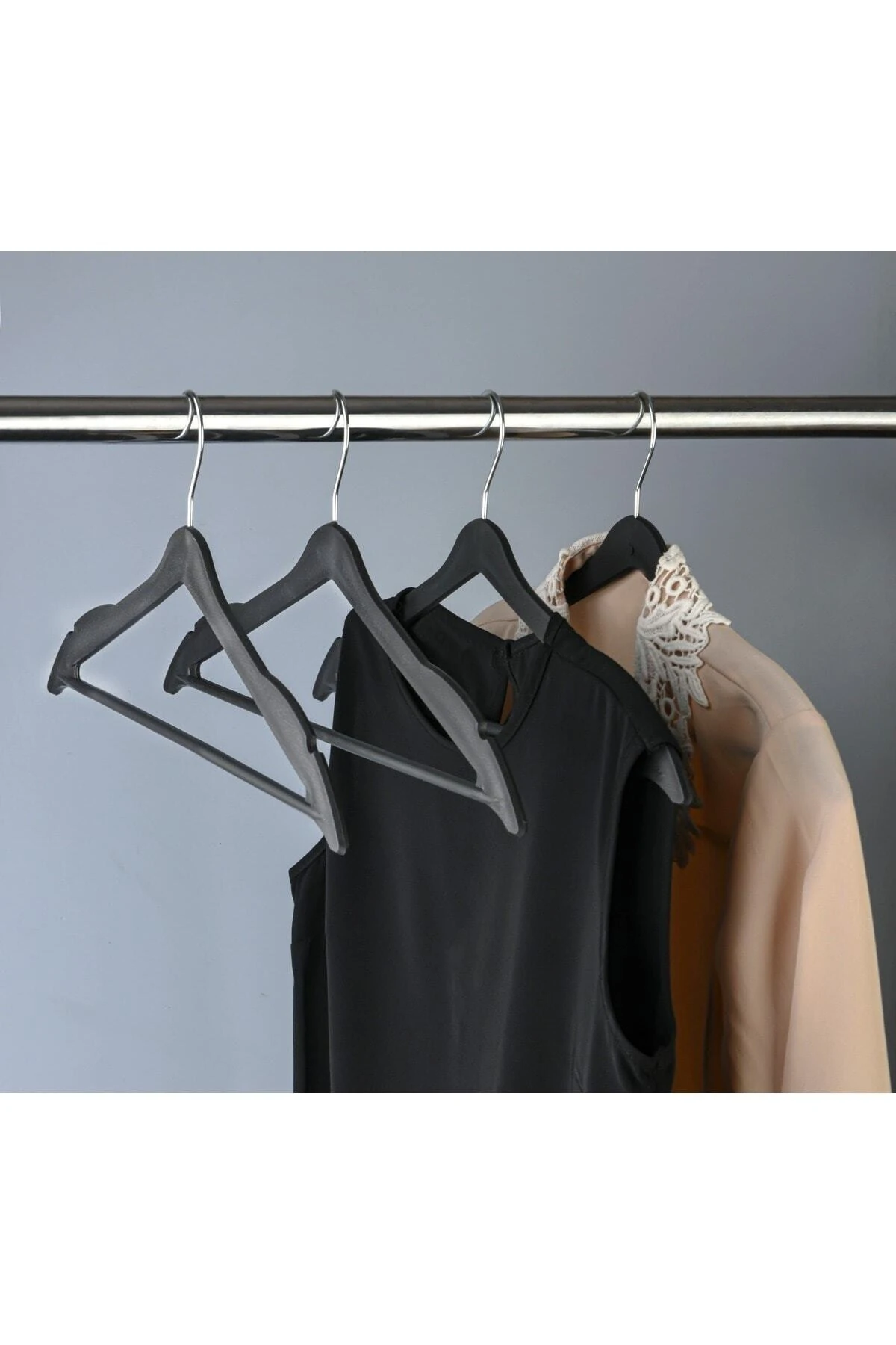 - 12 Adet Ahşap Görünümlü Lux Siyah Askı ( Elbise - Pantolon - Etek Askısı)