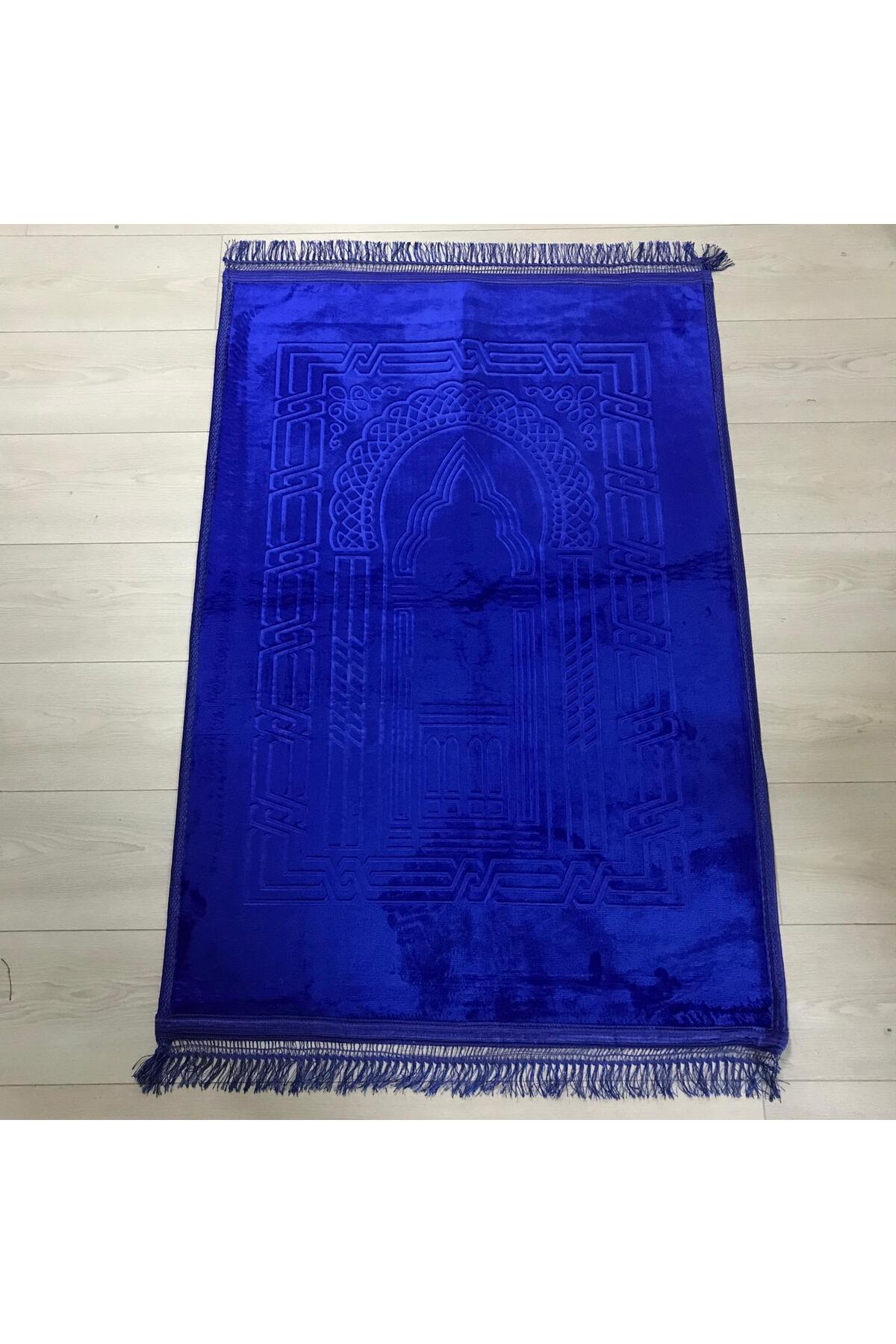 Peluş Seccade Kaymaz Tabanlı Kalın Peluş Namazla