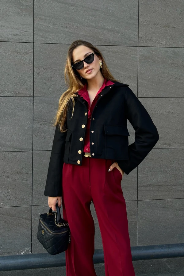 Gold düğmeli kaşe ceket