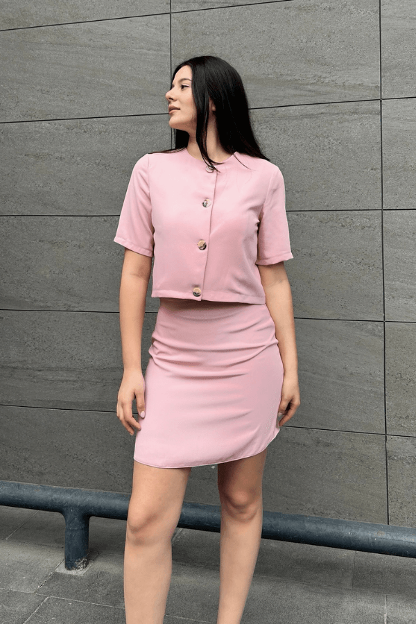Pembe gömlek etek takım