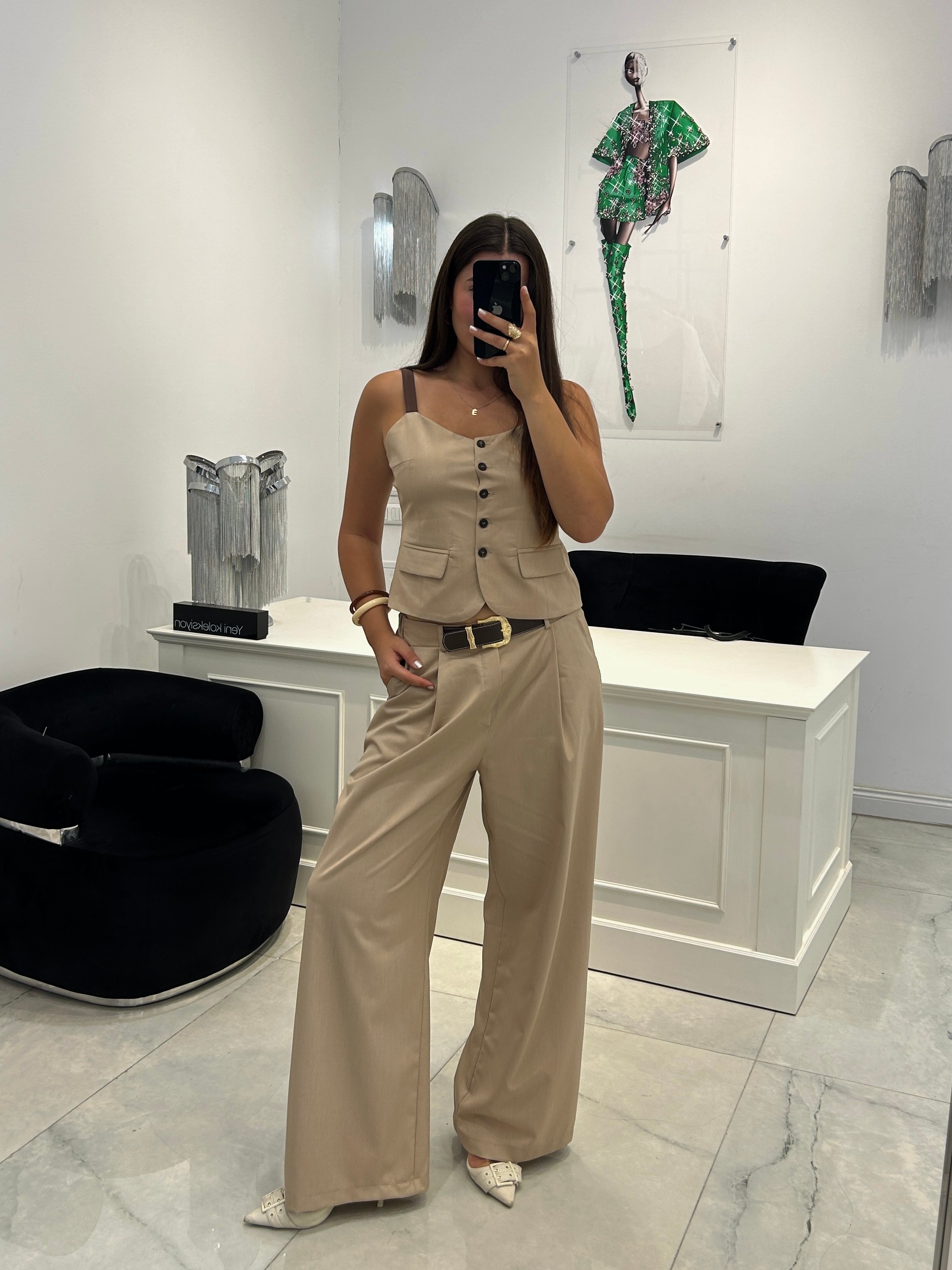 Bej gold kemerli pantolon