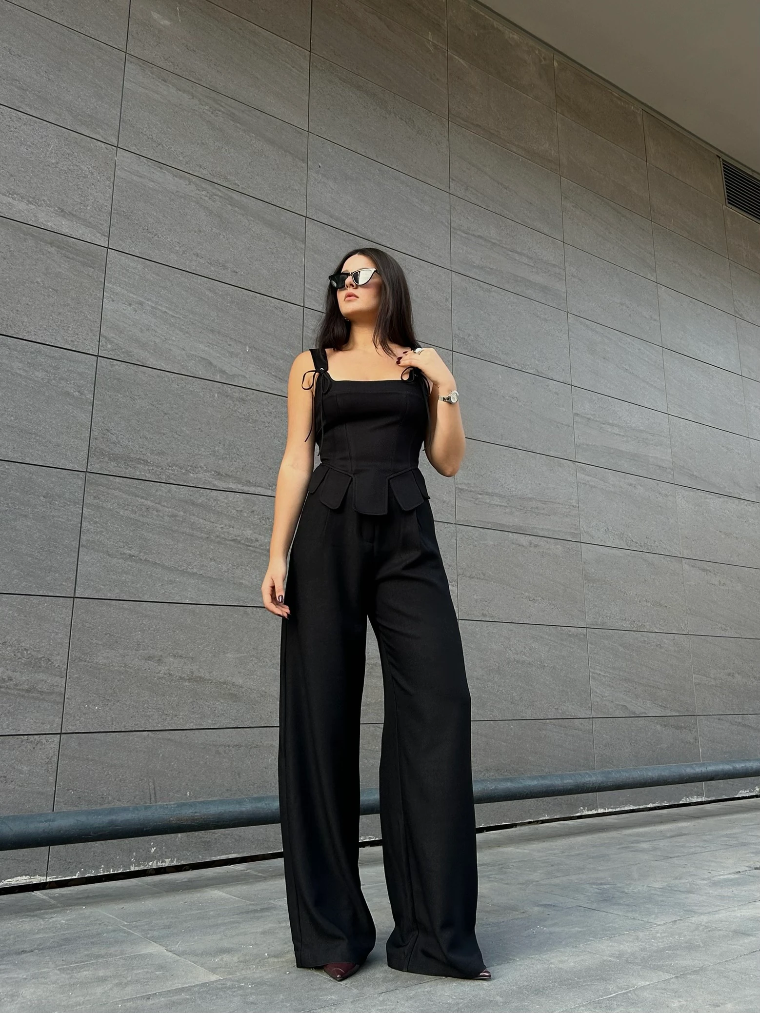 Siyah dokulu pantolon