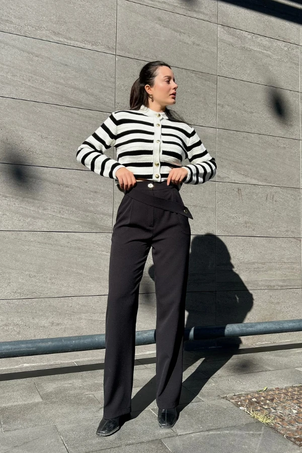 Siyah gold düğmeli palazzo pantolon