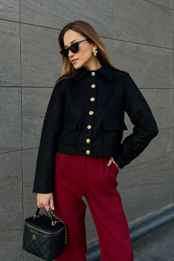 Gold düğmeli kaşe ceket