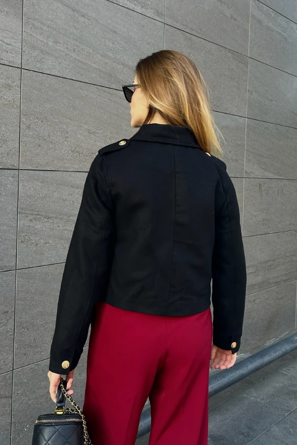 Gold düğmeli kaşe ceket