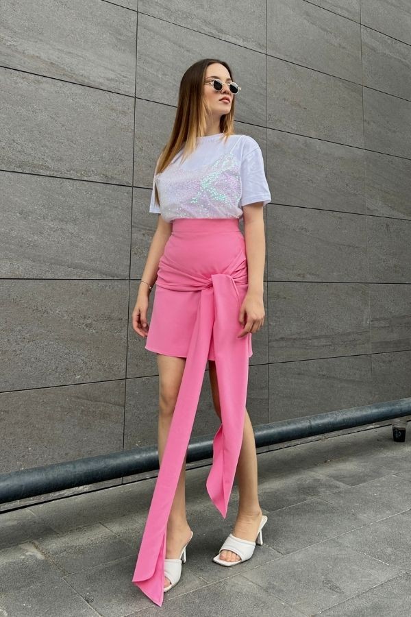 Pembe önden başlama mini etek