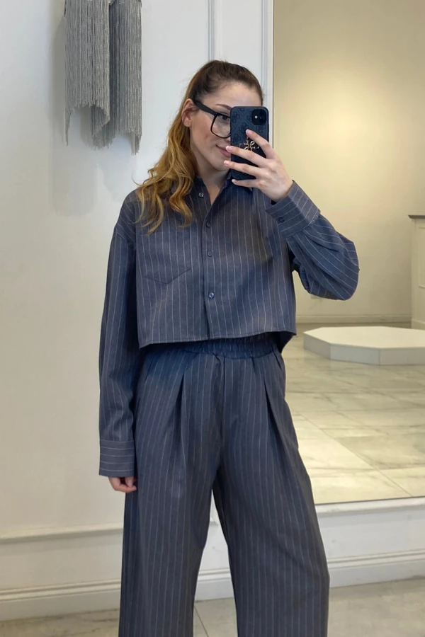 Antrasit çizgili gömlek pantolon takım