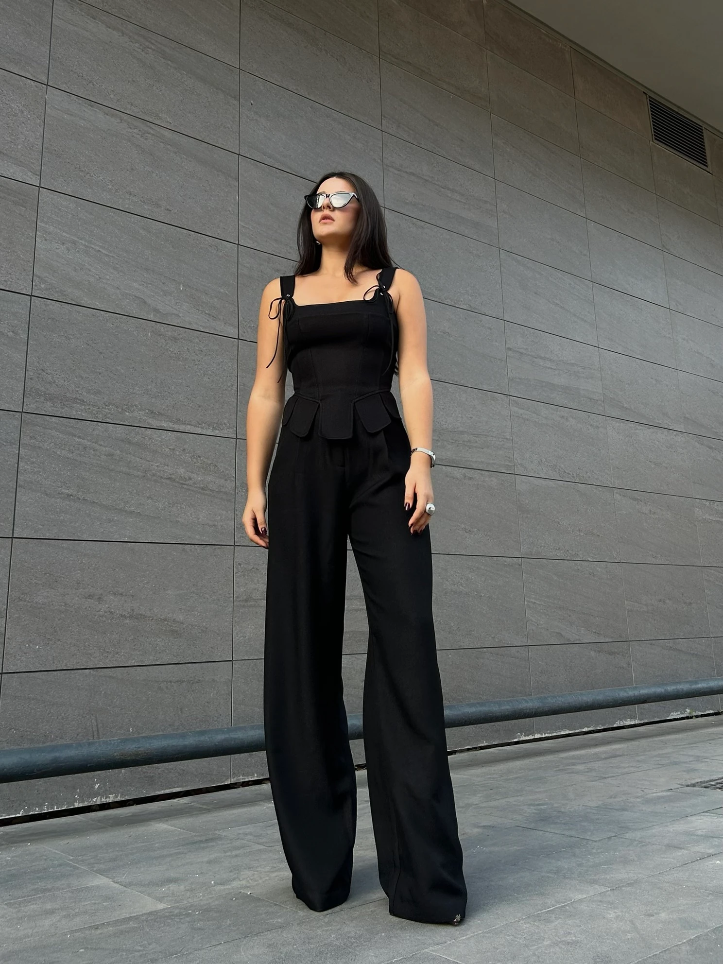 Siyah dokulu pantolon