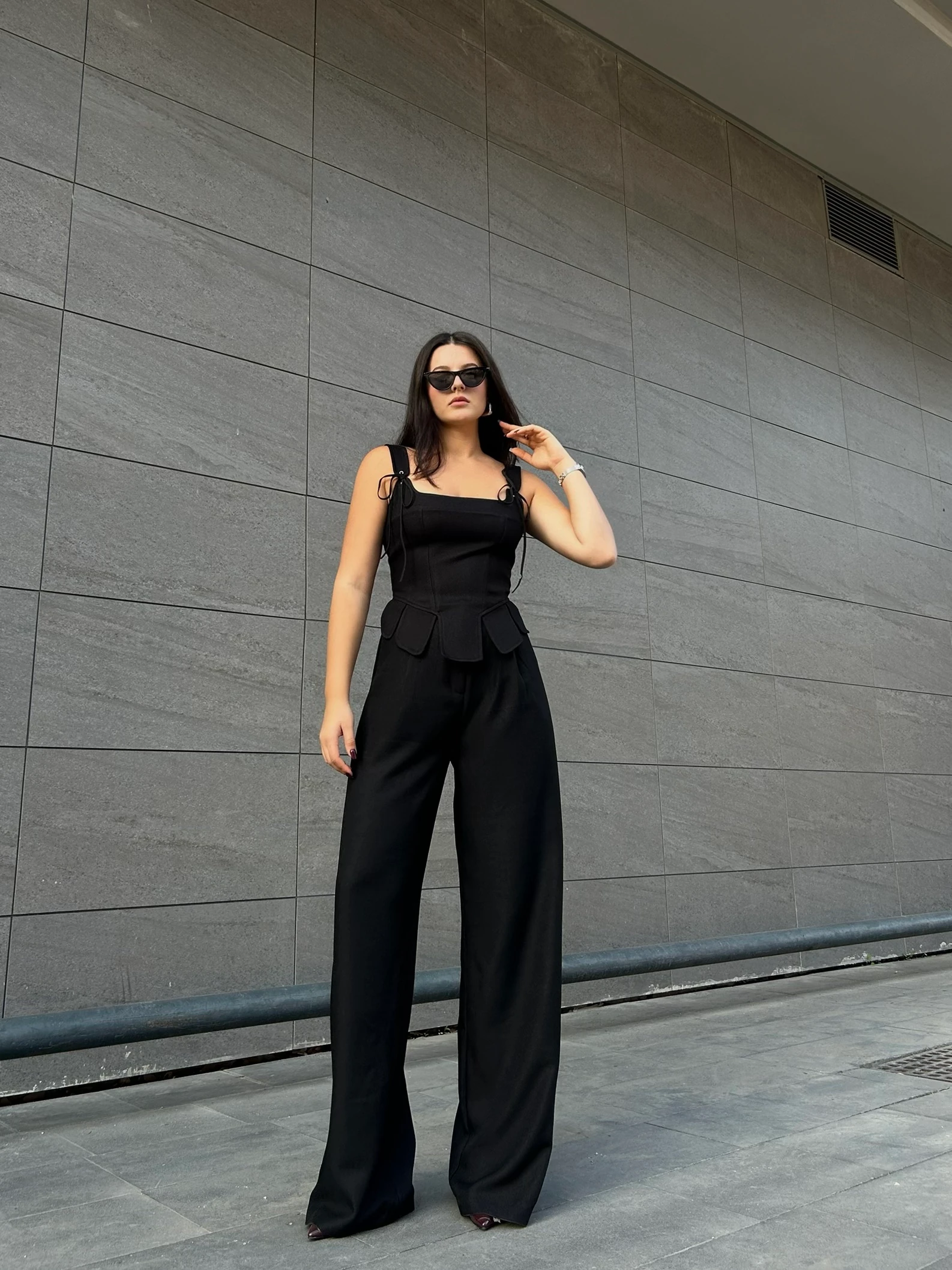 Siyah dokulu pantolon