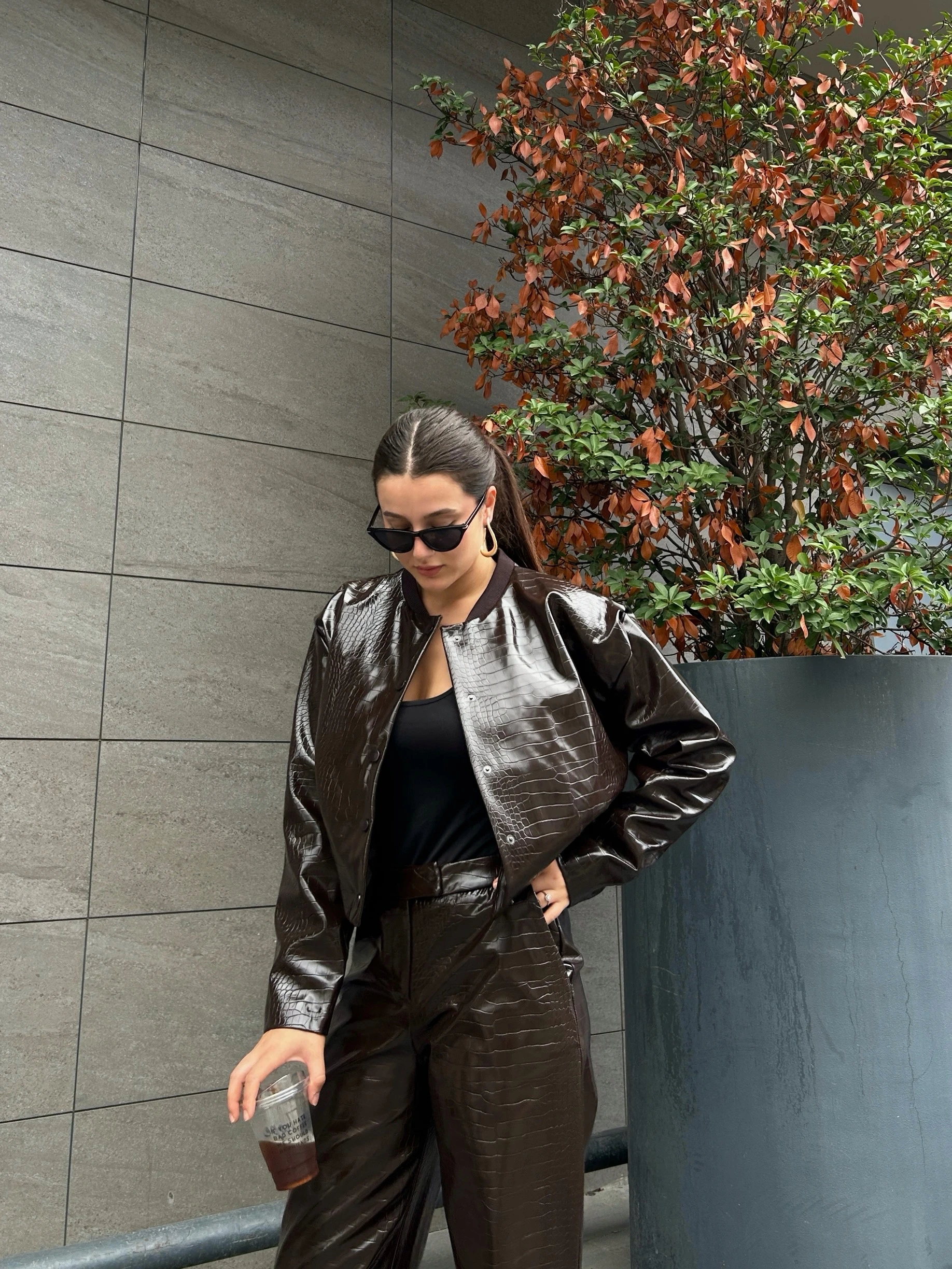 Kahverengi deri kroko mont