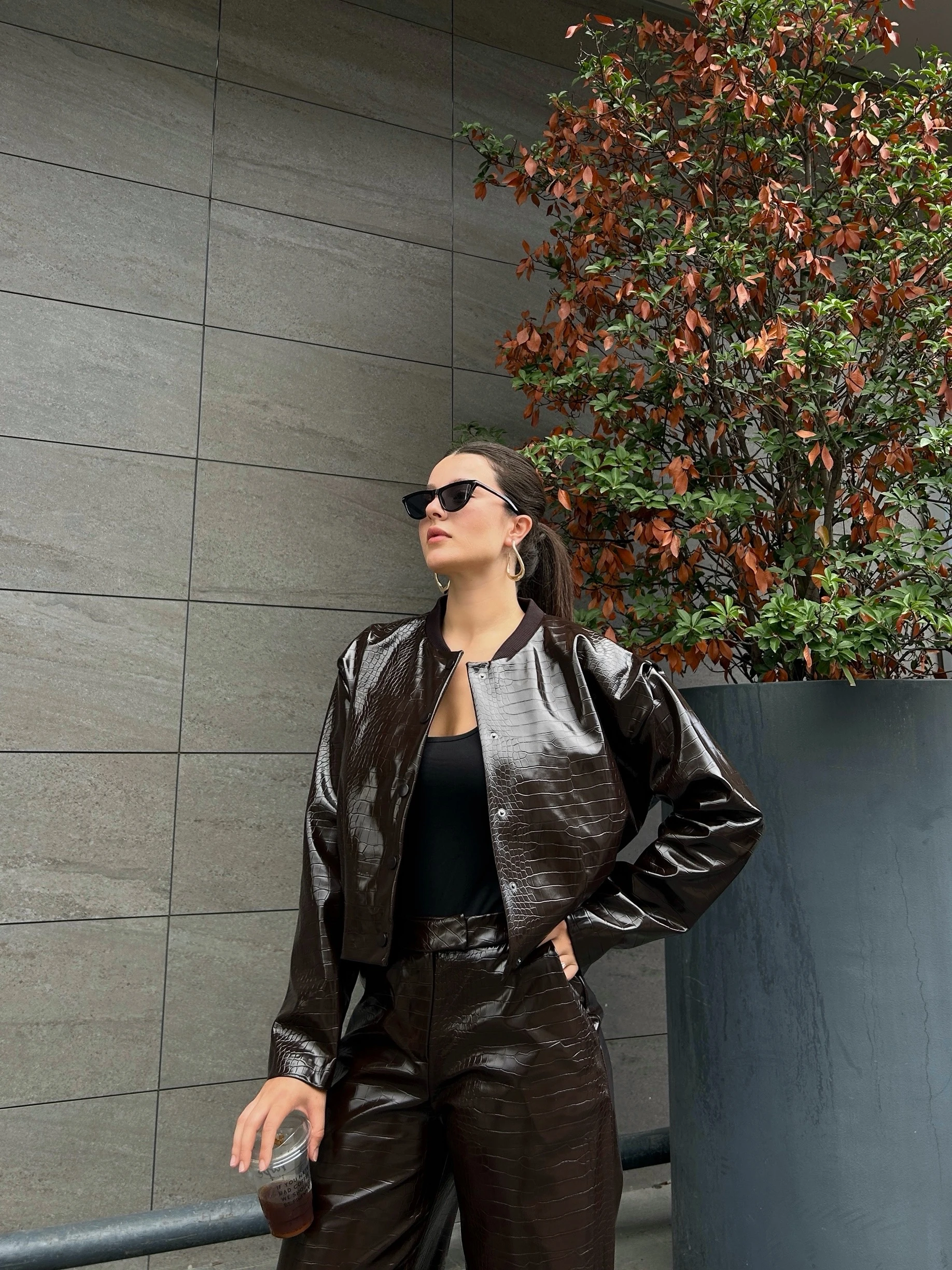 Kahverengi deri kroko mont