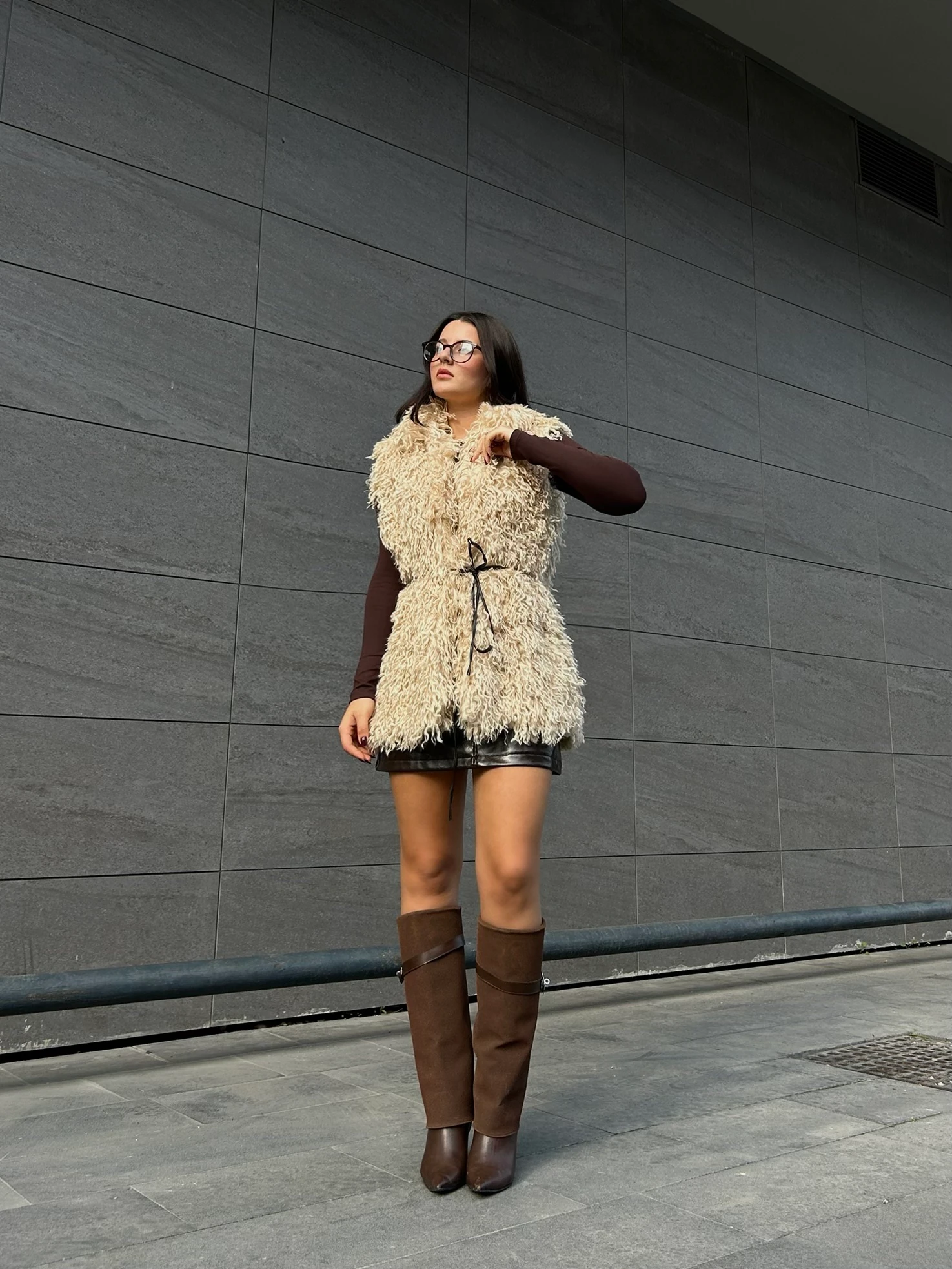 Krem kolsuz kürk yelek