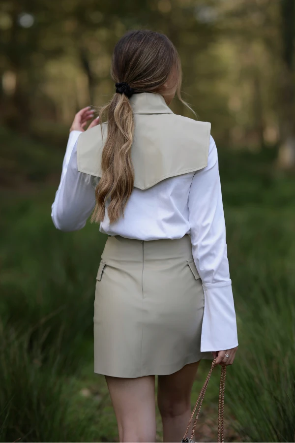 Bej düğmeli deri Etek