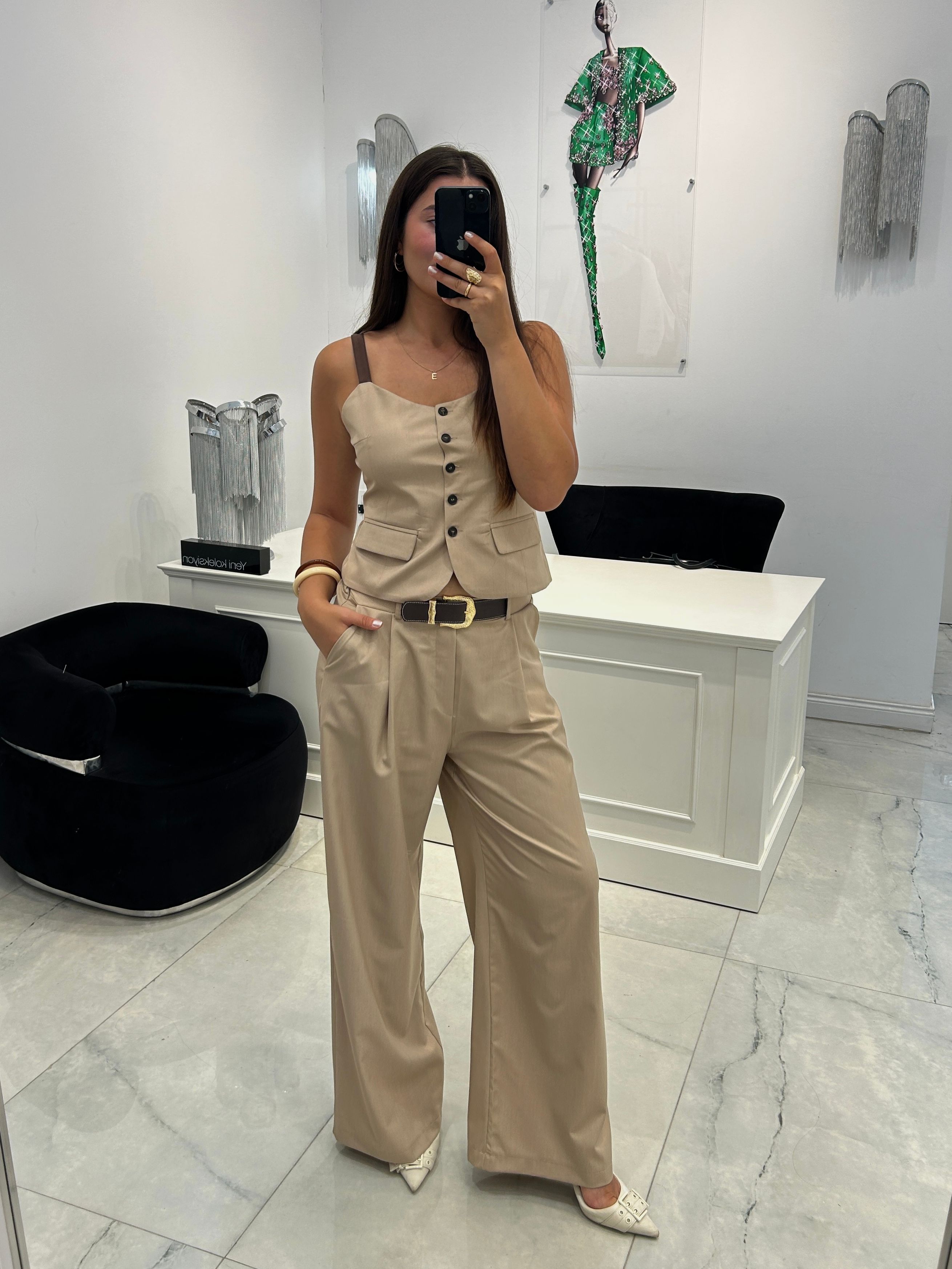Bej gold kemerli pantolon