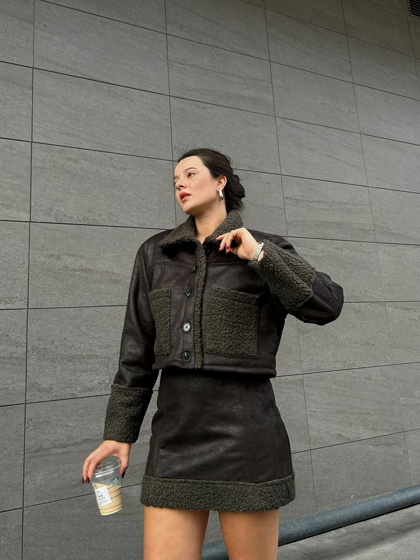 Haki kıvırcık detaylı etek