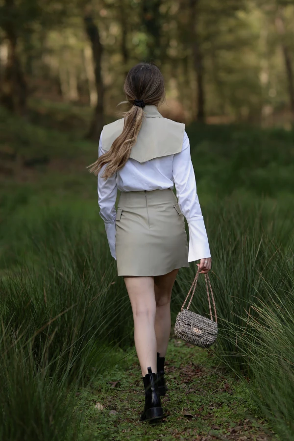 Bej düğmeli deri Etek