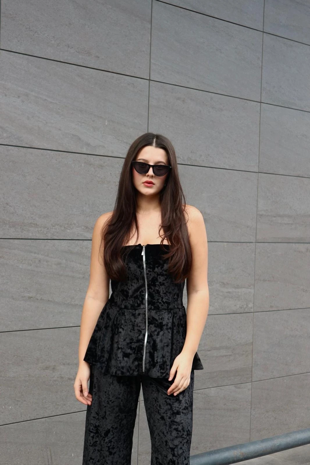 Siyah kadife straplez büstiyer