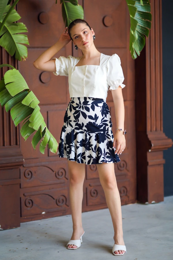 Siyah beyaz desenli etek